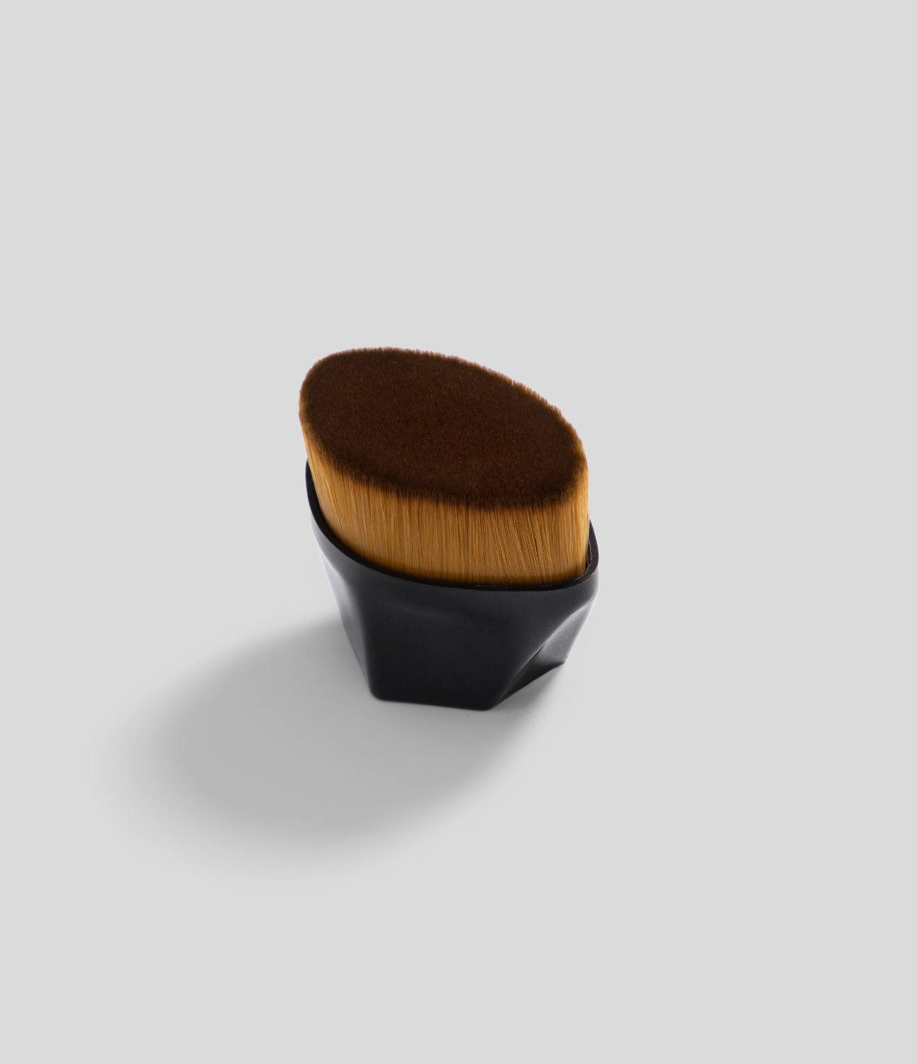 Make-up-Pinsel mit flacher Spitze und praktischem Etui