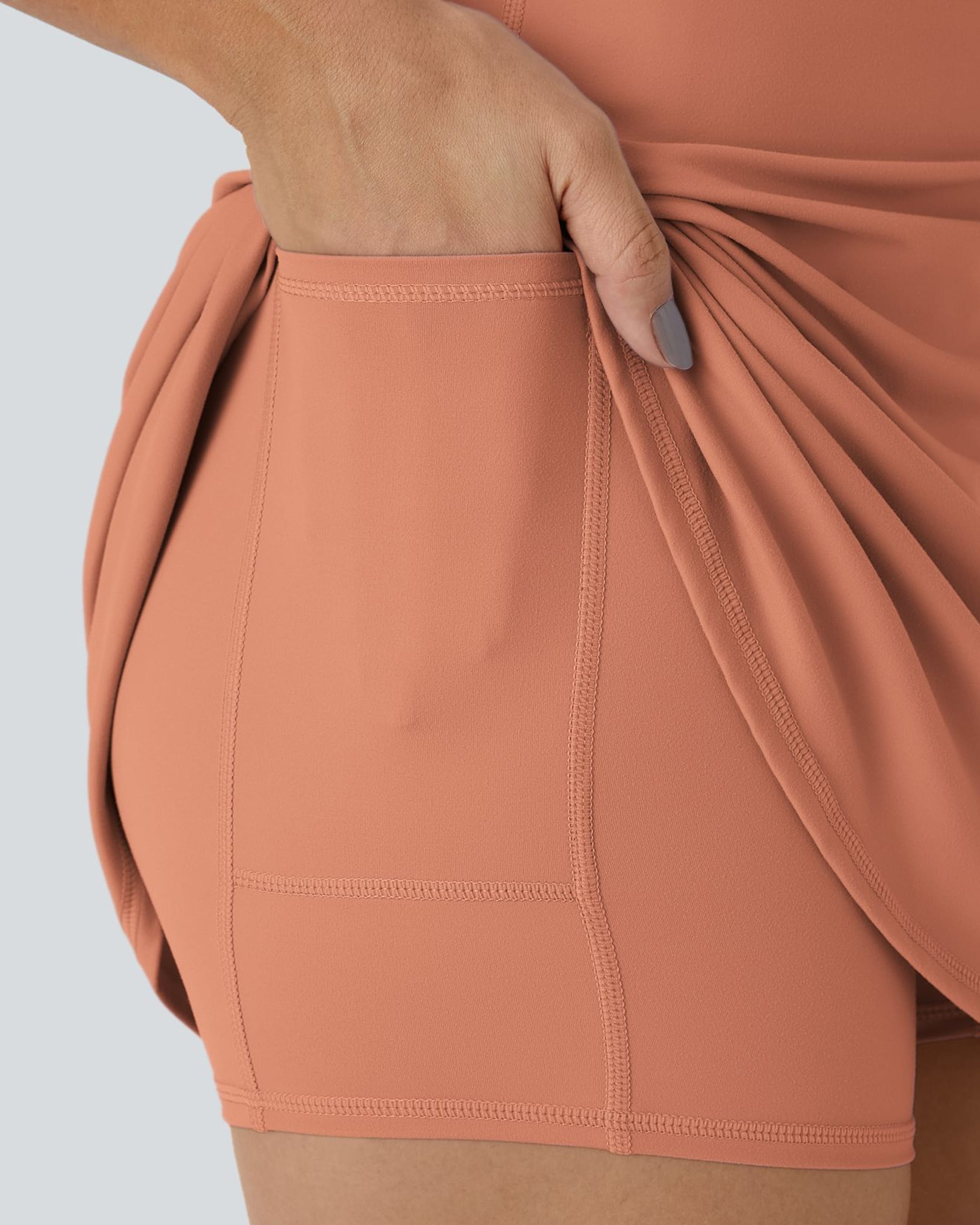 Almacenamiento oculto con shorts integrados