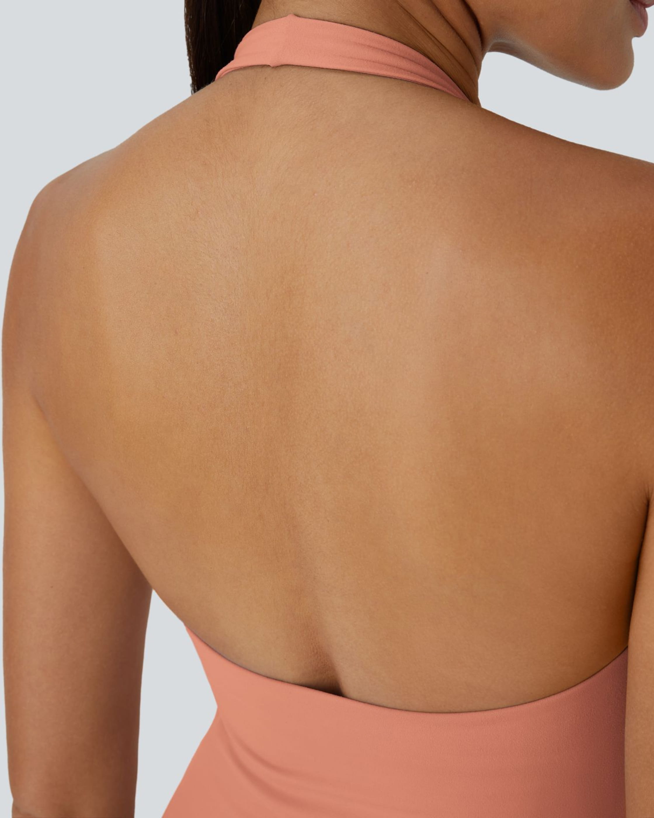 Escote halter seguro