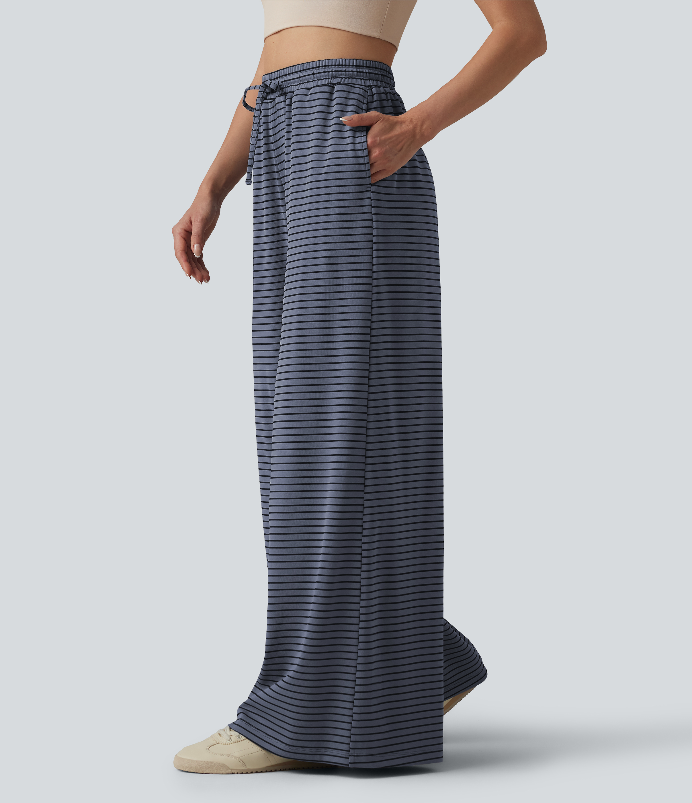 Gerippte Strickhose mit Streifen, hoher Taille, Kordelzug, lässig weitem Schnitt und Taschen