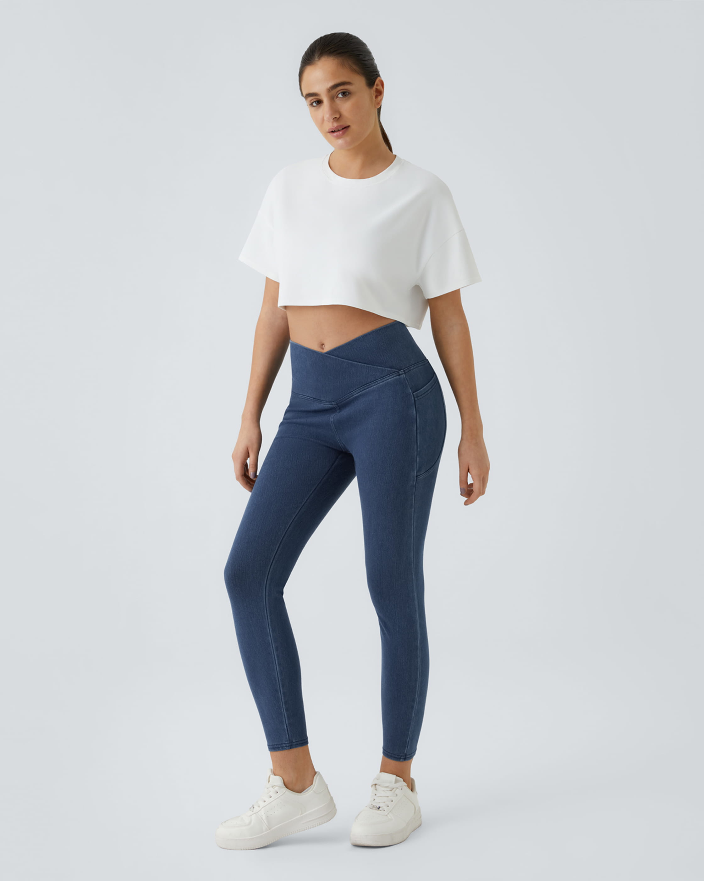Elongates the Legs