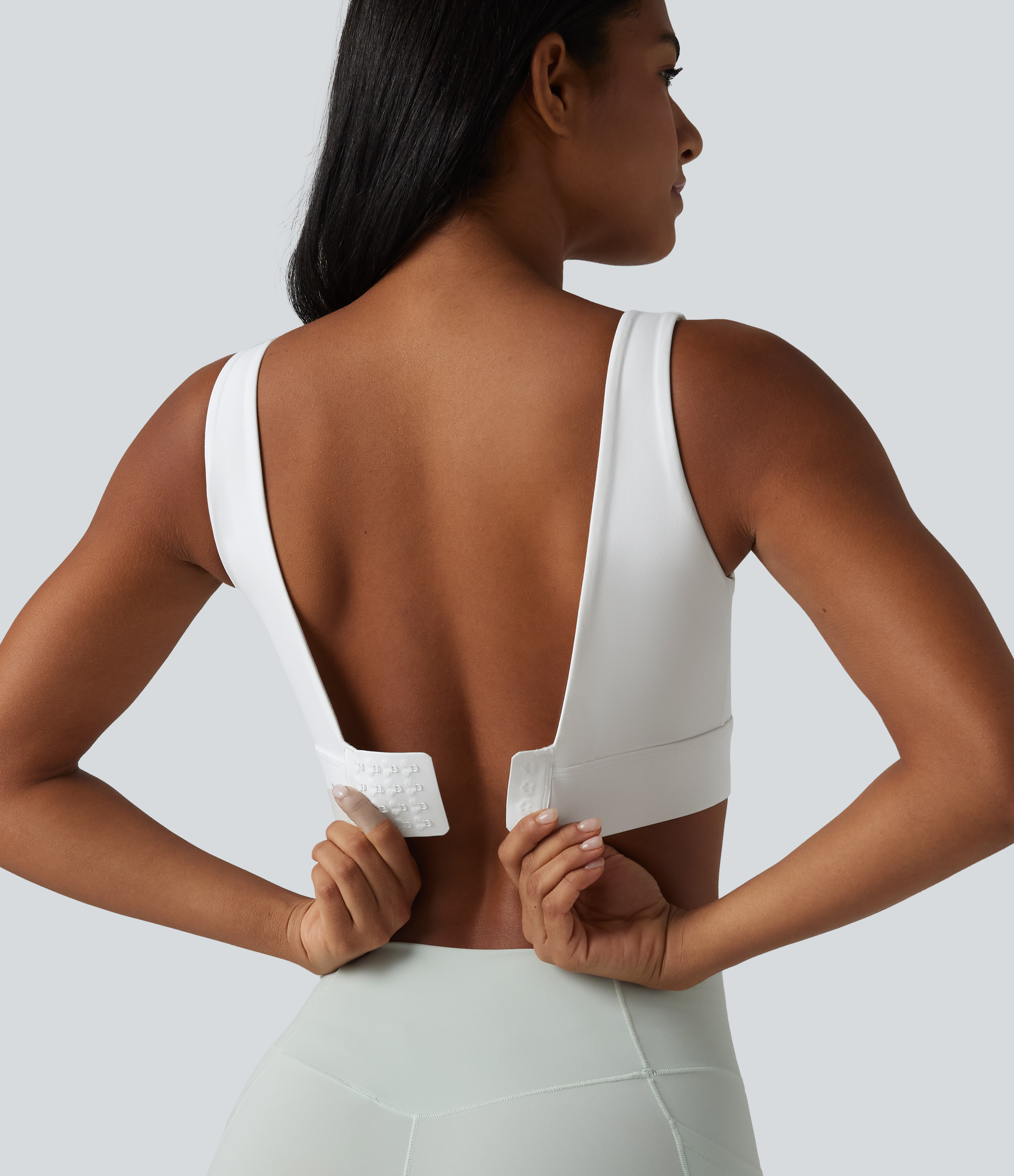 Halara Ultrasculpt™ Medium Support Backless Adjustable Buckle Built-in Bra Training Sports Bra