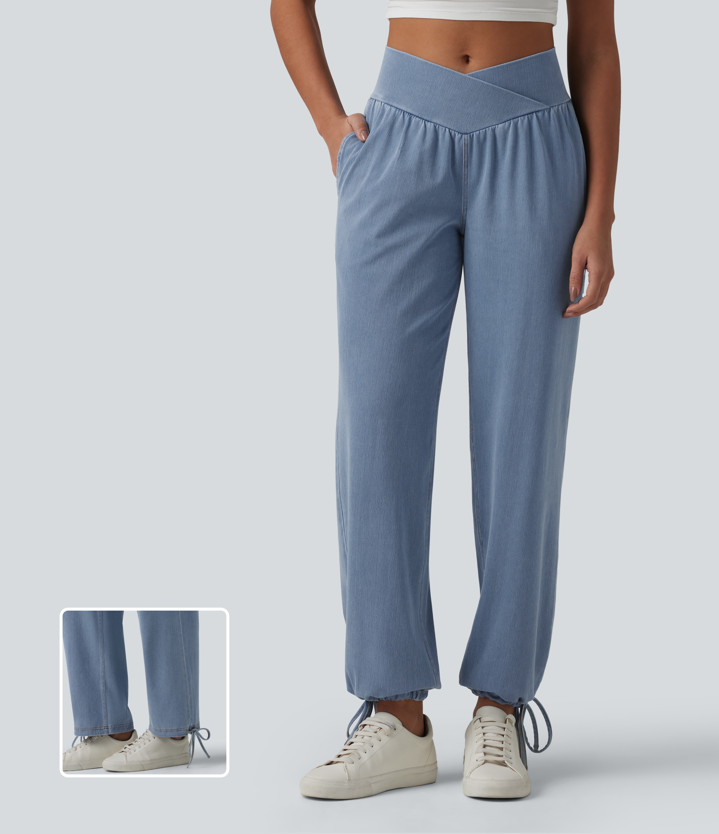 Halara Flex™ Jogging décontracté en denim taille mi-haute croisé avec cordon de serrage et poches