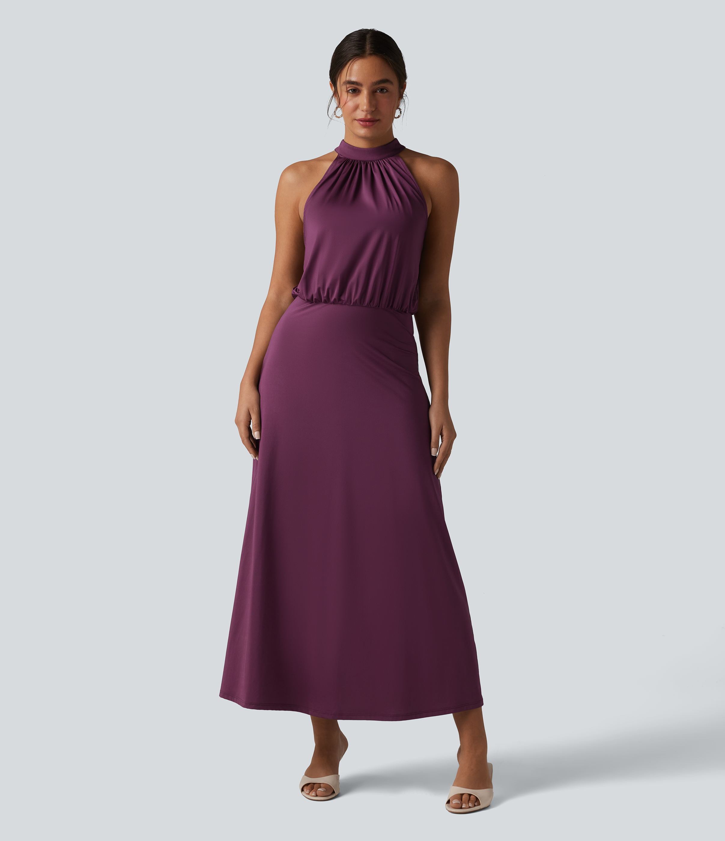 Ärmelloses Midikleid aus elastischem satinartigem Stoff mit Stehkragen, Schlüssellochrücken und Cool-Touch