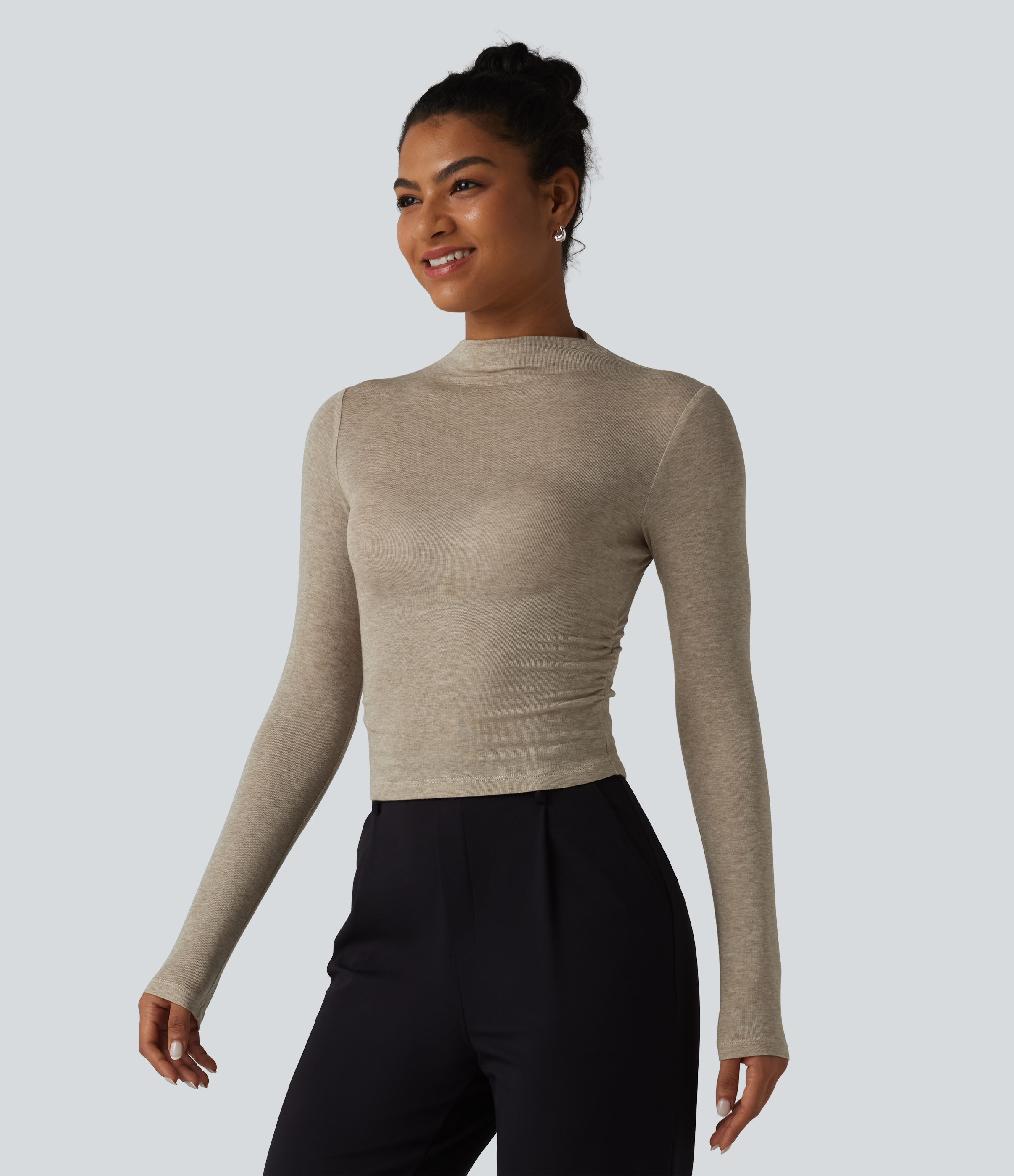 Haut tailleur froncé à col cheminée et manches longues en laine mélangée