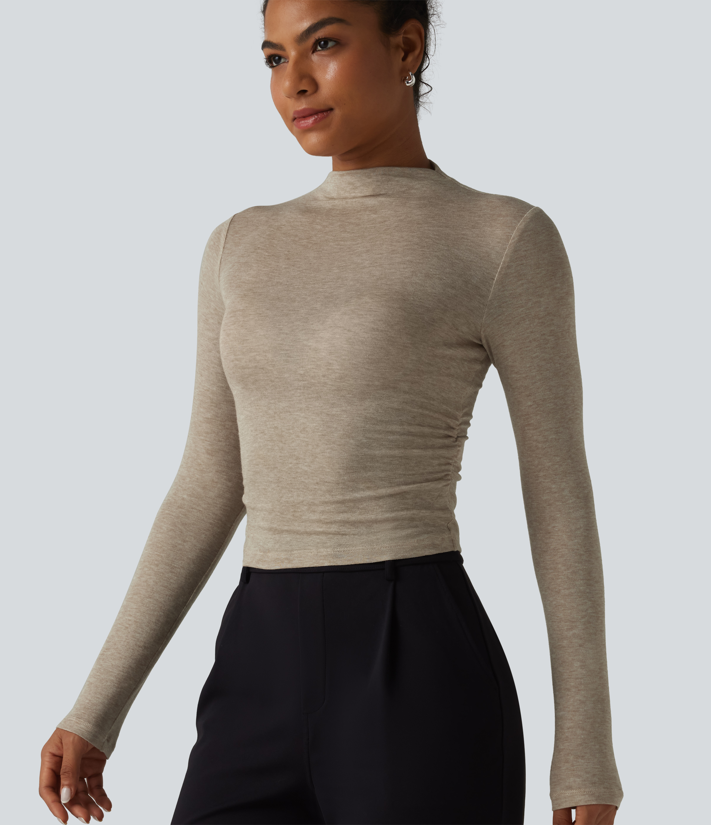 Haut tailleur froncé à col cheminée et manches longues en laine mélangée