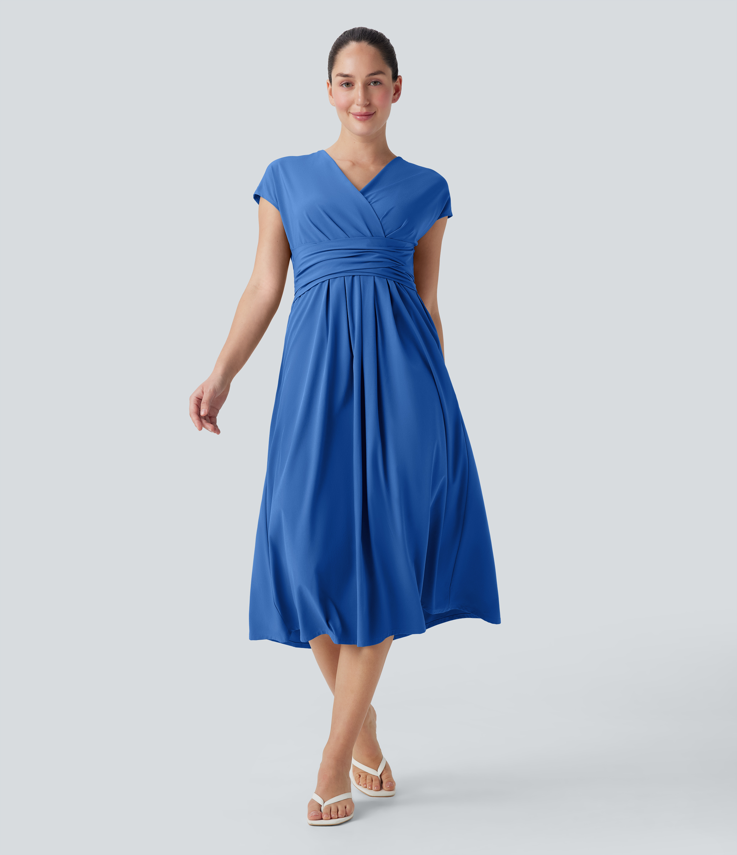 Robe décontractée midi Breezeful™ col V manches courtes à liens dans le dos séchage rapide avec poches latérales