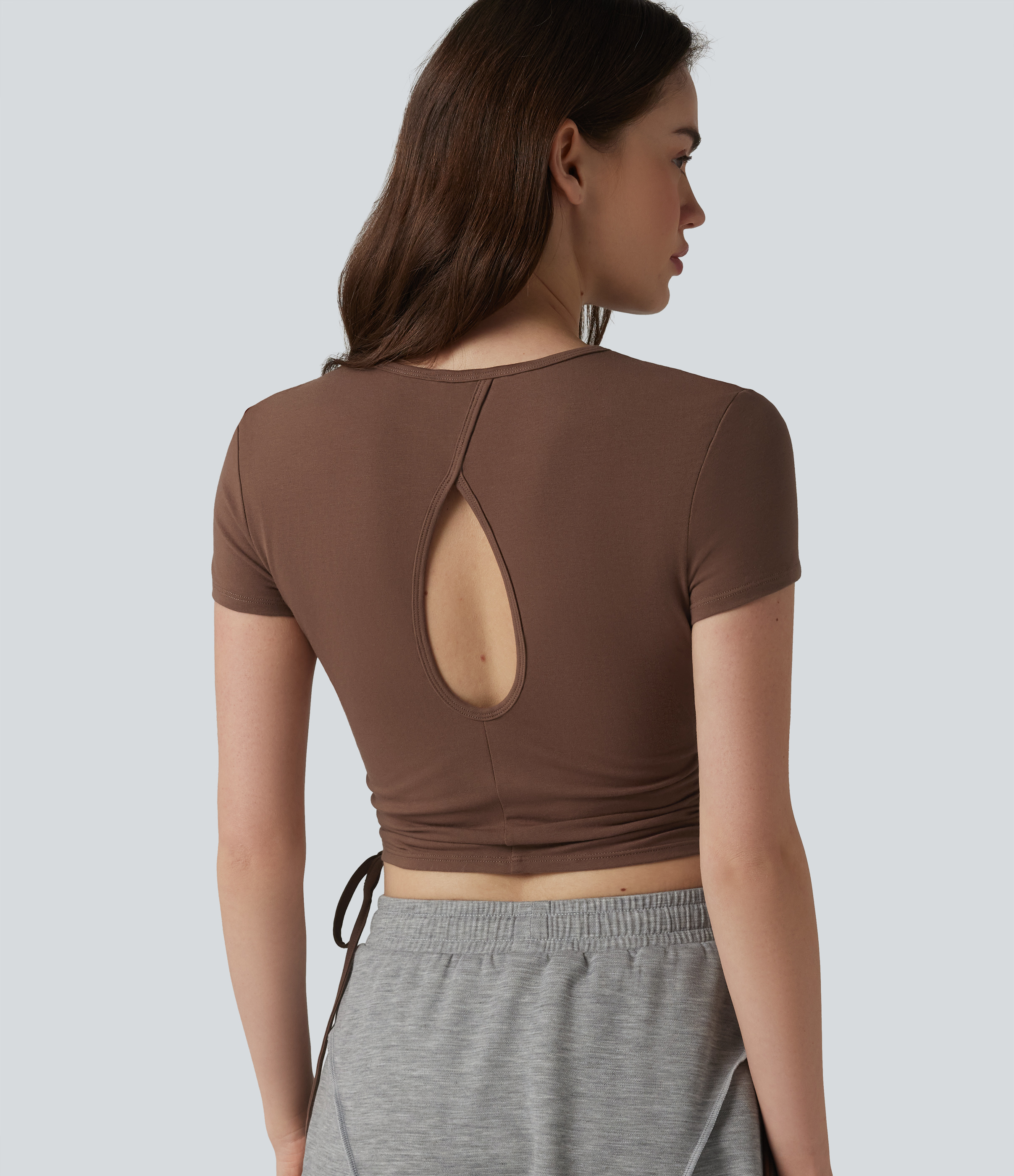 Halara Cotton Jersey - Lässiges, gerafftes T-Shirt mit Rundhalsausschnitt, Kordelzug und Schlüssellochrücken