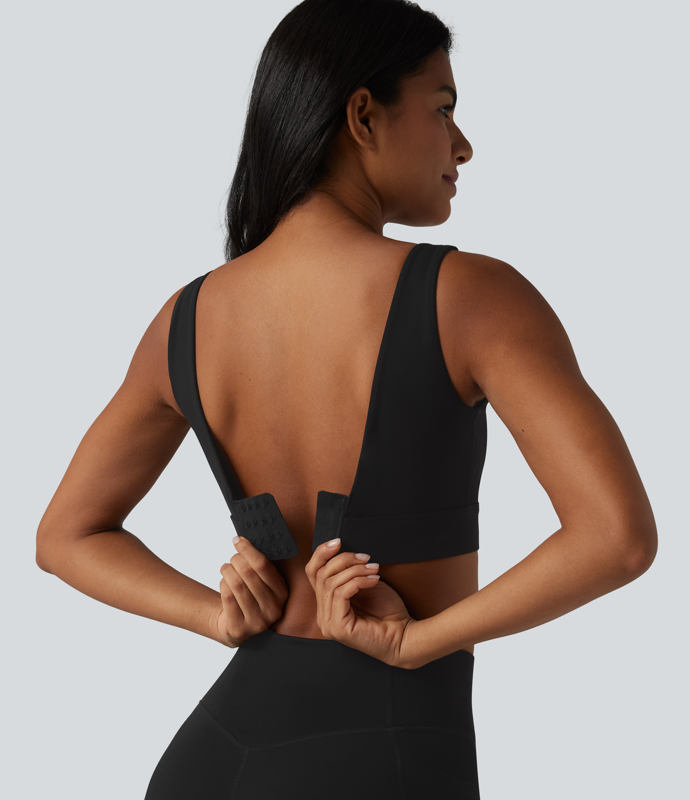 Halara Ultrasculpt™ Medium Support Backless Adjustable Buckle Built-in Bra Training Sports Bra