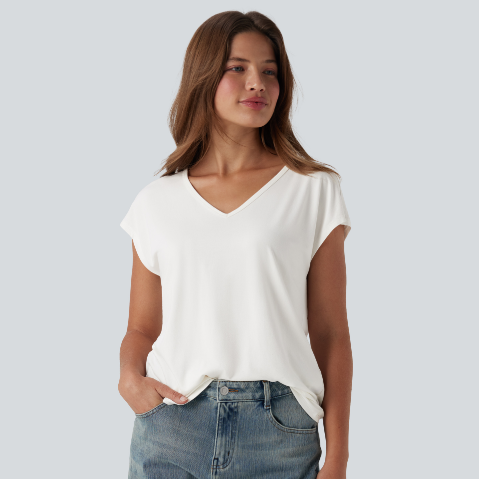 V-neck T-shirts