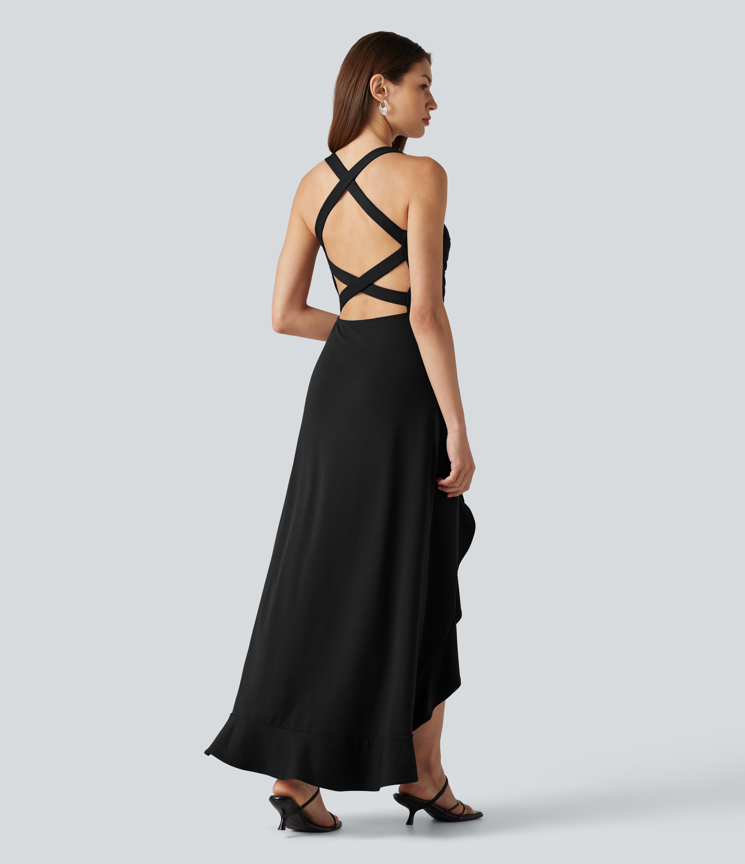 Rückenfreies Midikleid mit gekreuzten Trägern, Schlitz, Rüschensaum und integriertem BH – fließendes Partykleid