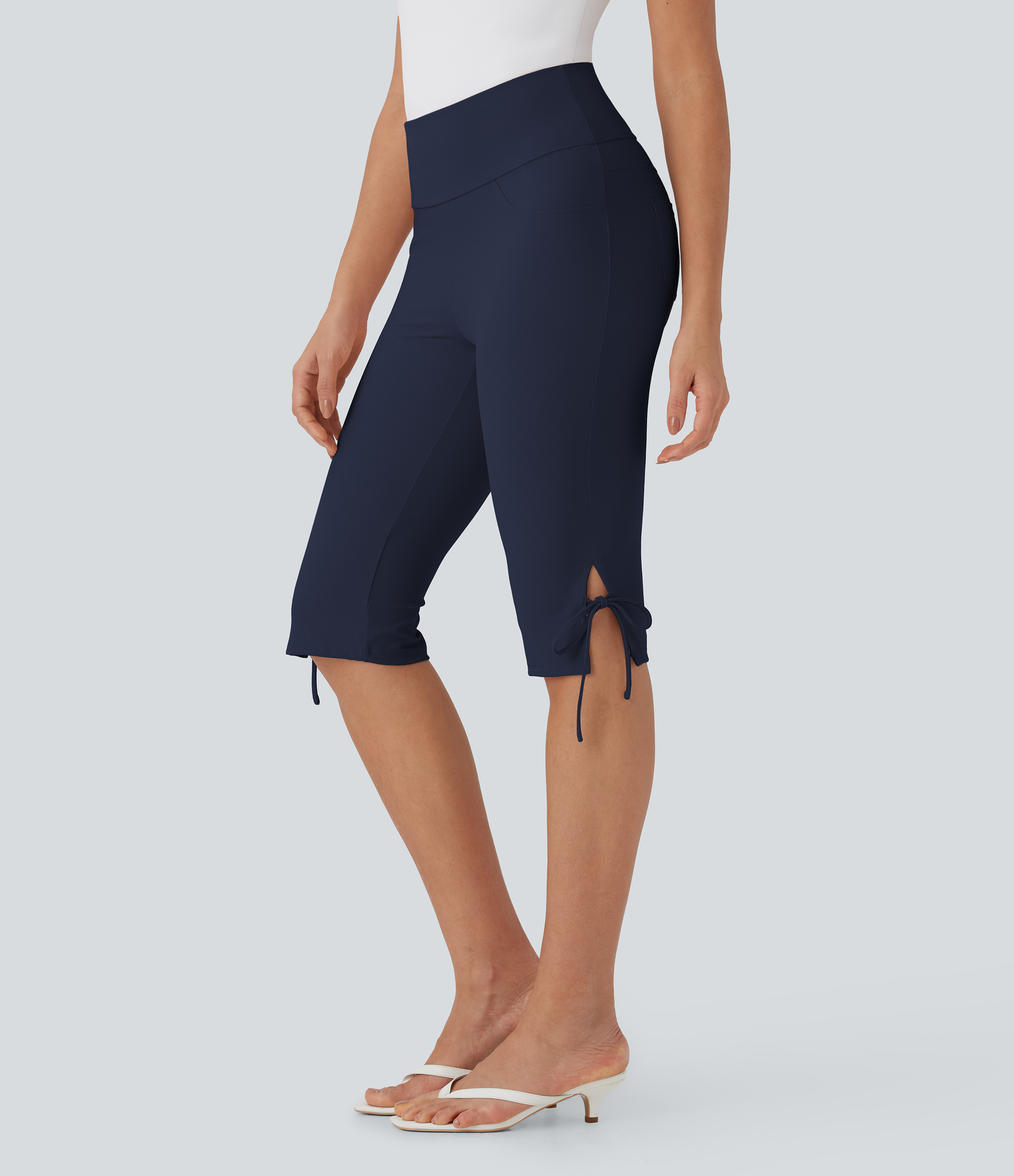 Pantalones capri casuales de tiro medio con cordones y bolsillos traseros