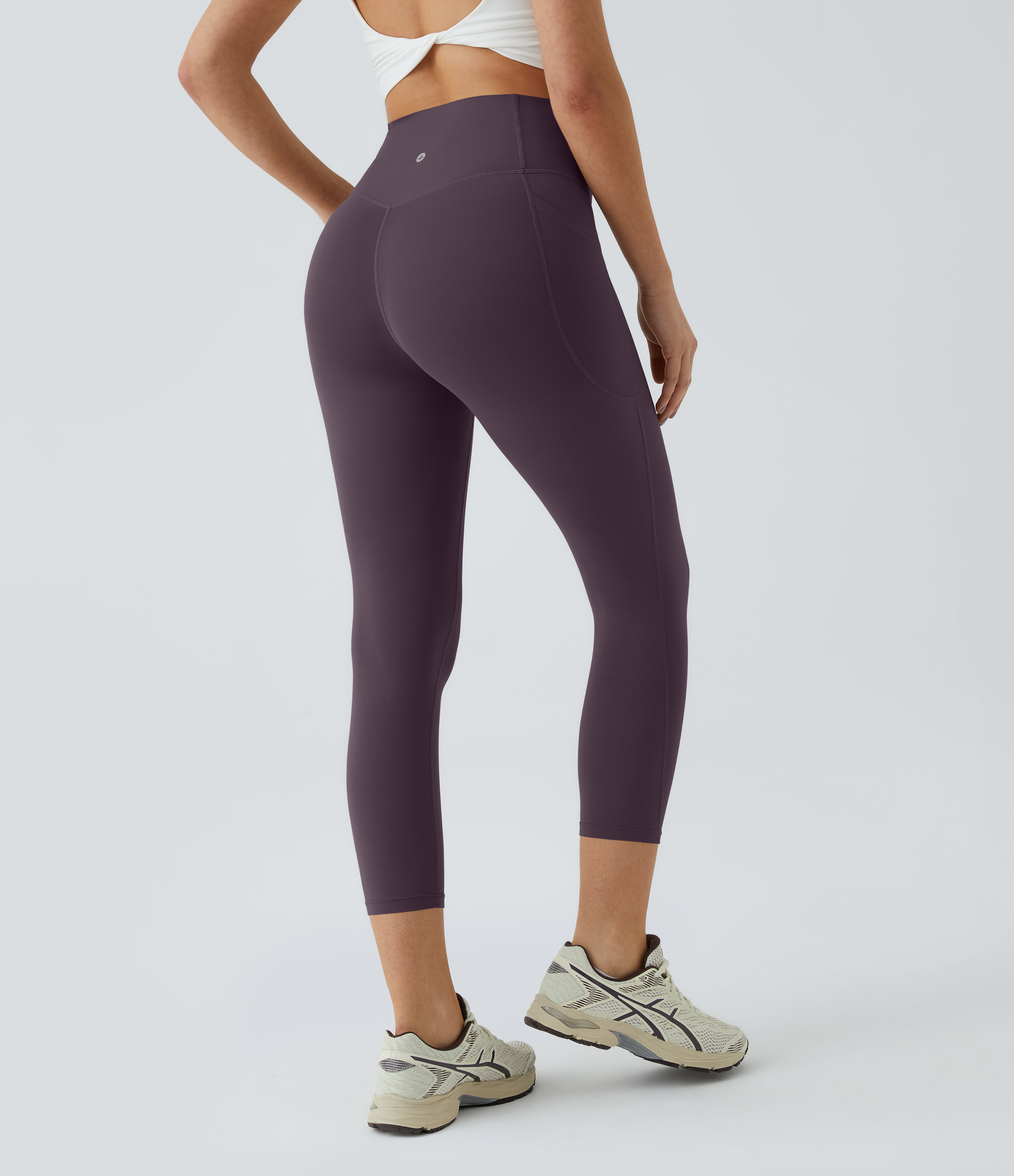 Halara UltraSculpt™ High Waisted Tummy Control Pocket Shaping Training Capri Leggings
