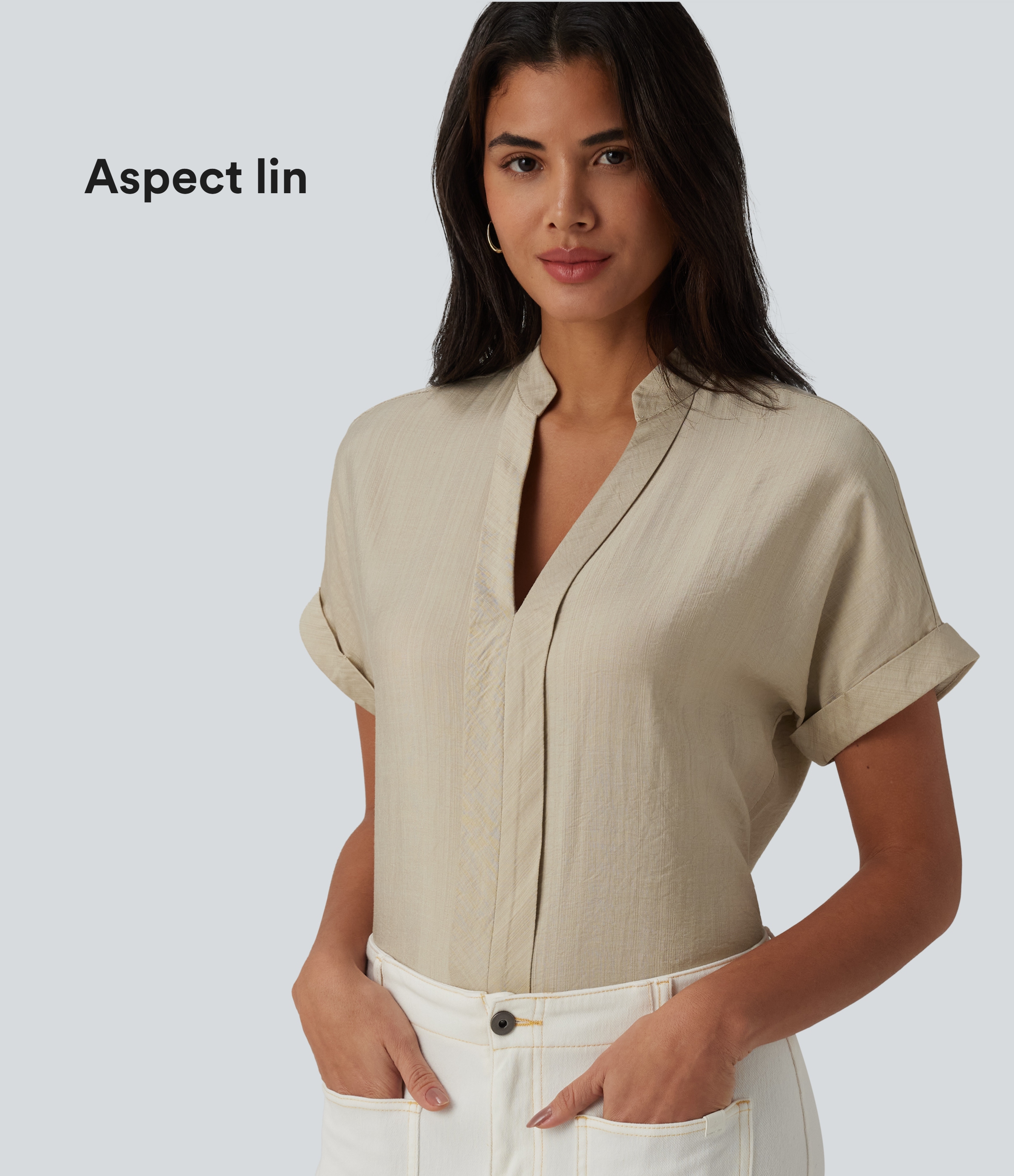 Chemise col V manches courtes aspect lin pour le bureau