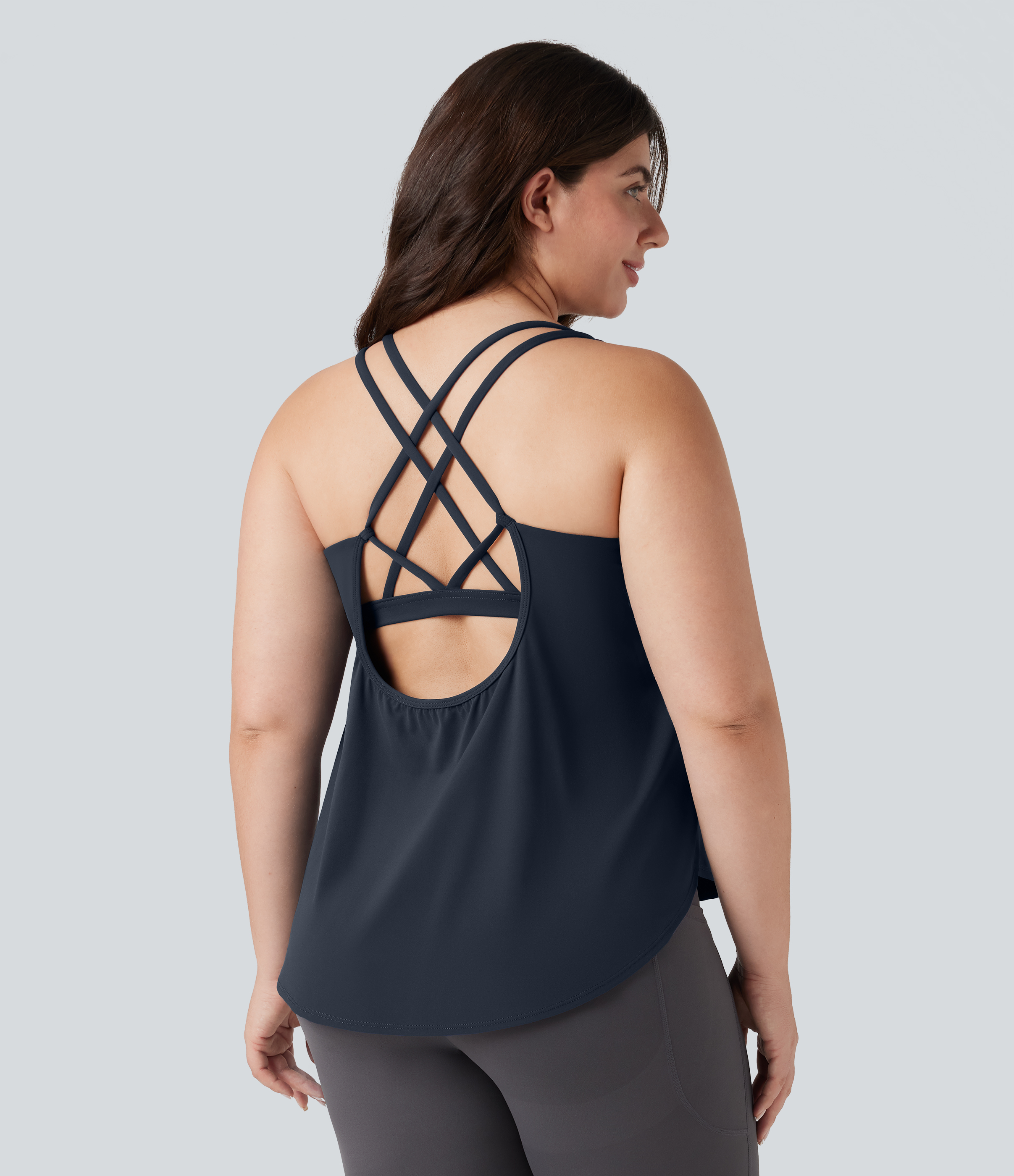 Große Größen Halara UltraSculpt™ Rundhals-Lauf-Top mit geschwungenem Saum