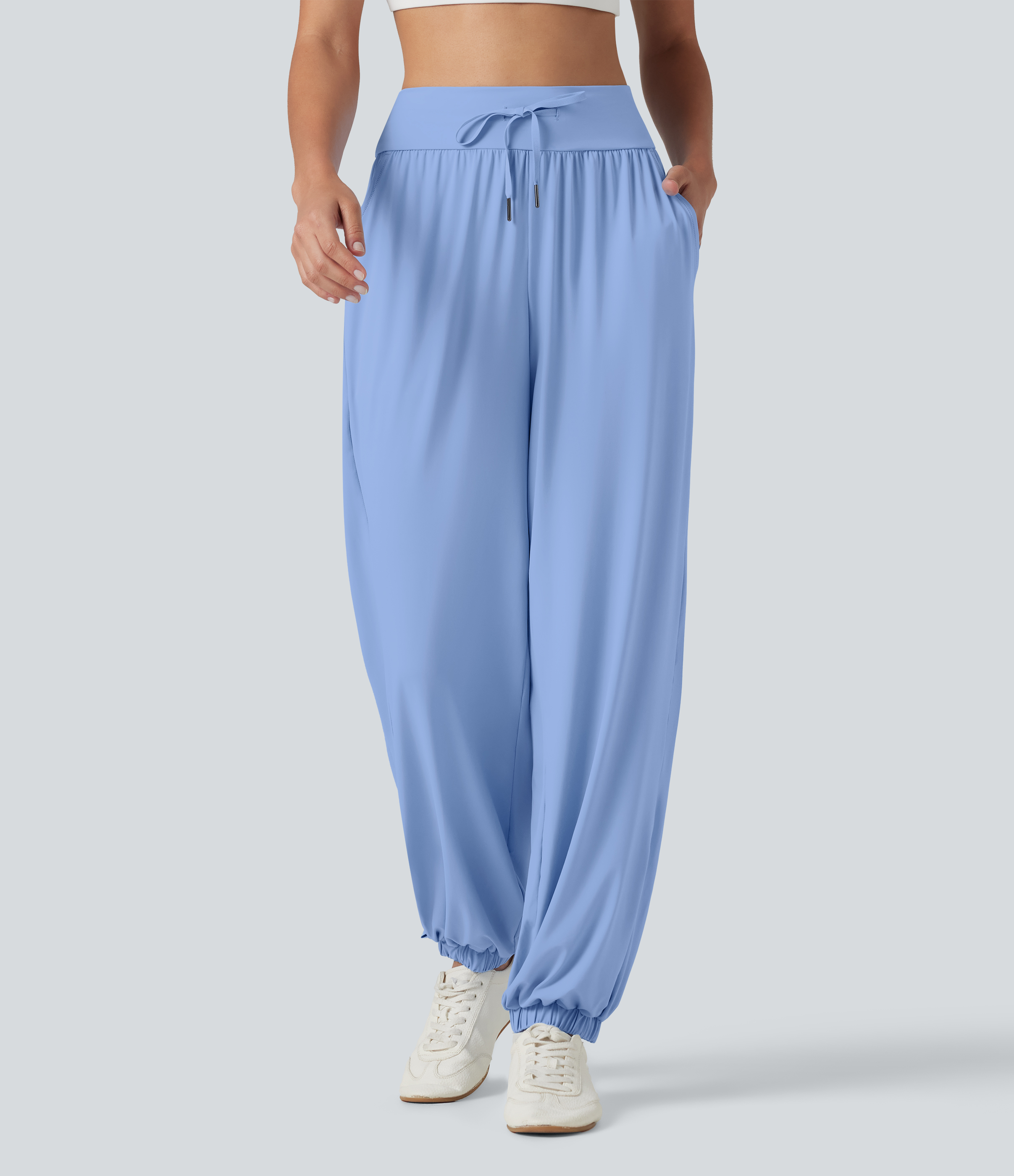 Workout-Joggers mit hohem Bund, Seitentaschen, Kordelzug, Cool-Touch und Schlitz - schnelltrocknend, UPF50+