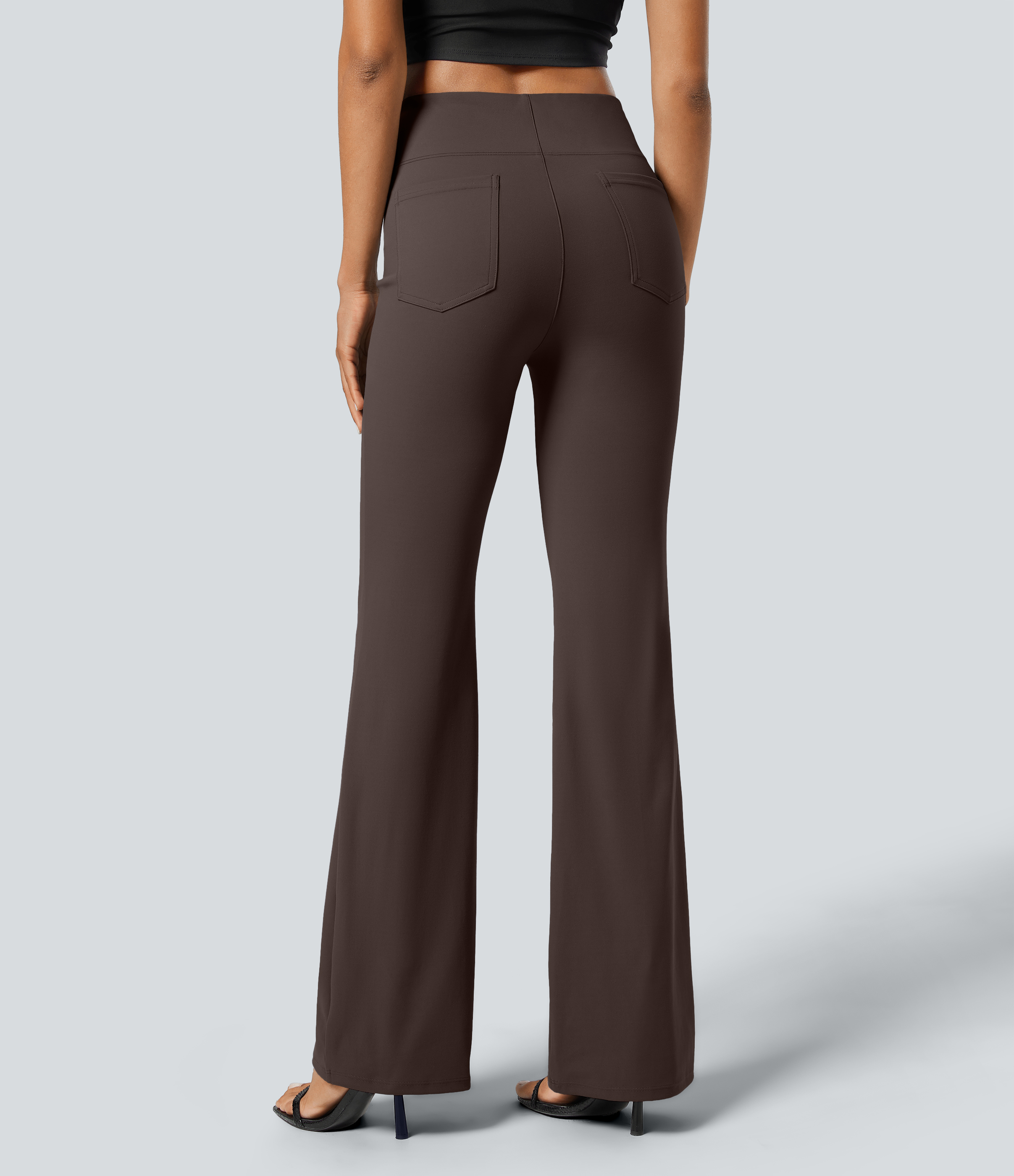 Hot Fudge Halara Flex™ Dehnbare Stoffhose mit hohem Bund und Seitentasche hinten / 2