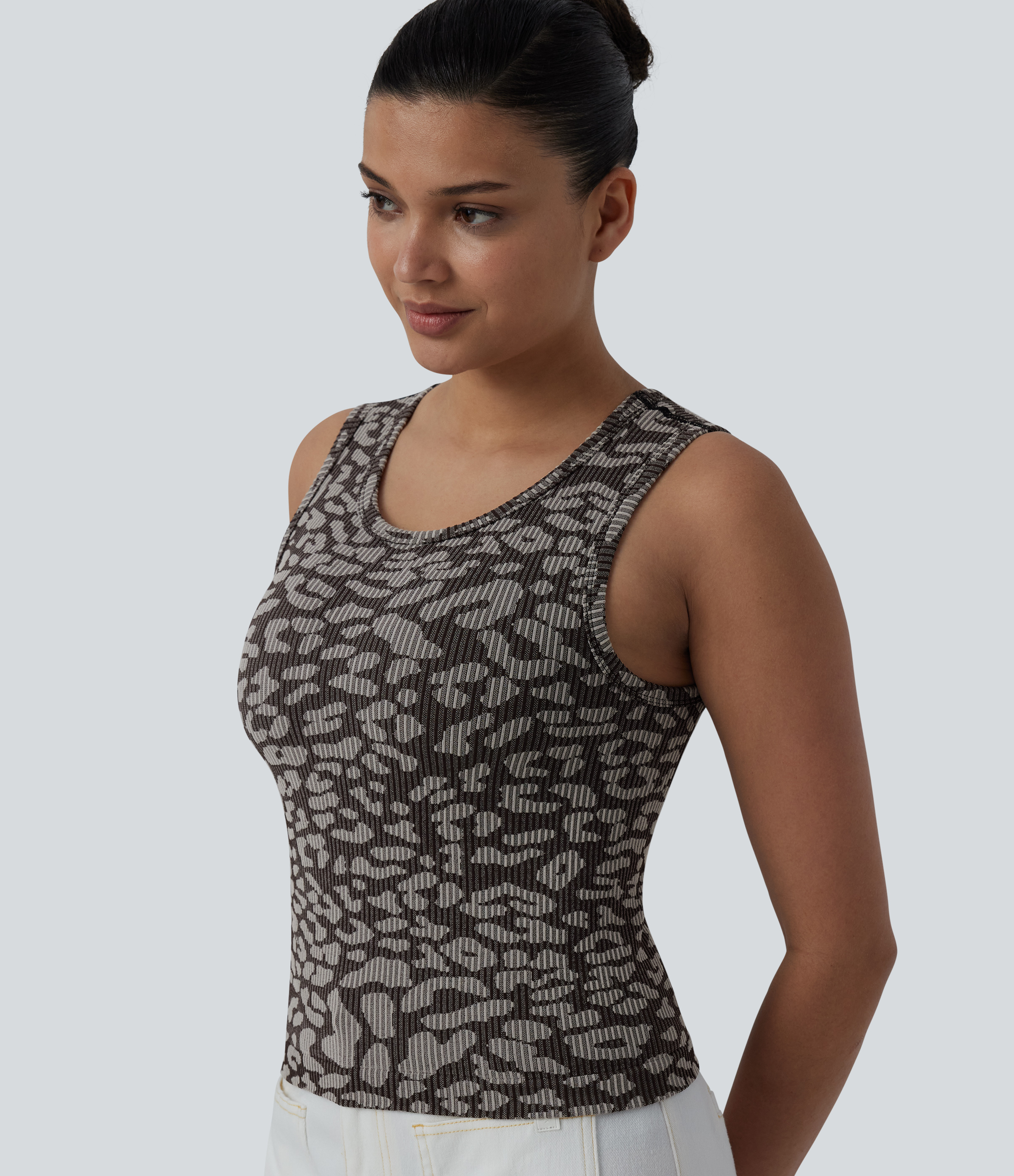 OneForm Seamless Flow Round Neck Leopard Print Casual Tank Top