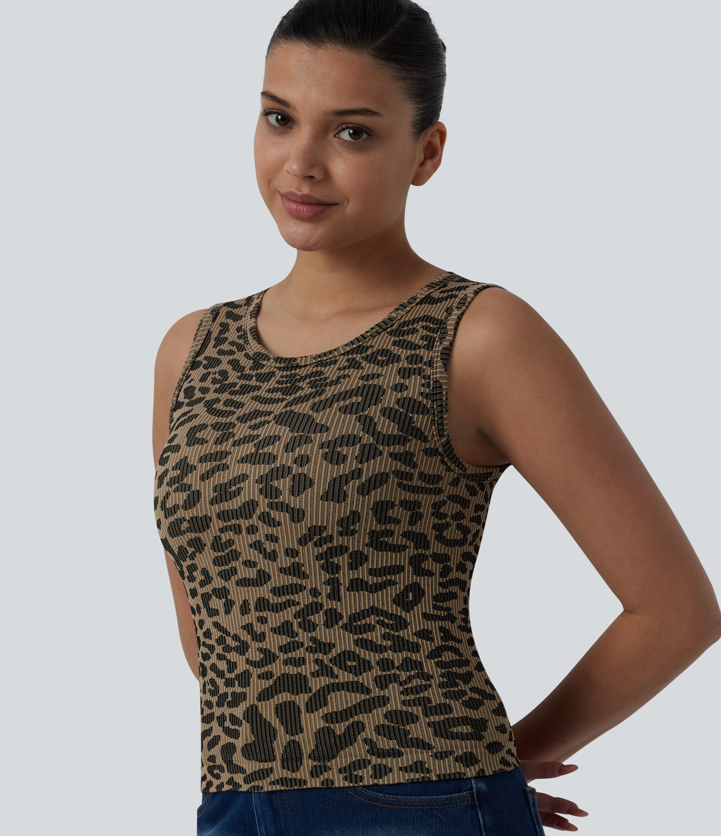 OneForm Seamless Flow Round Neck Leopard Print Casual Tank Top