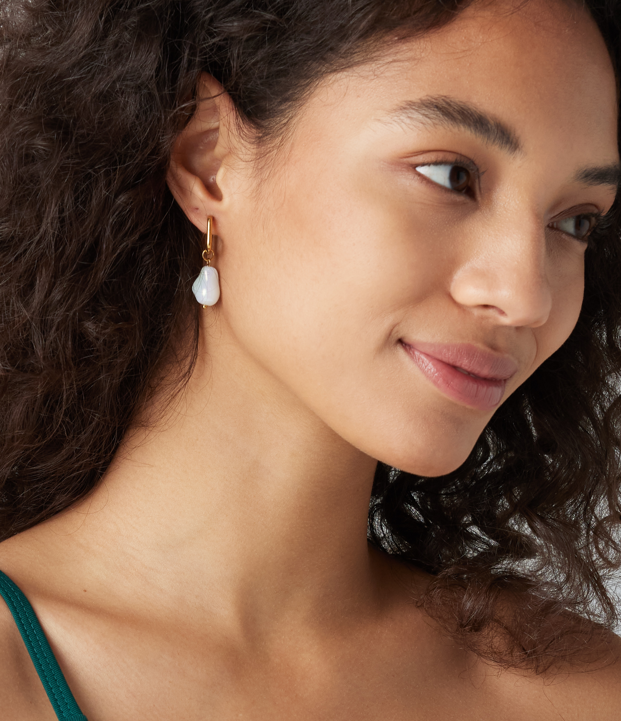 Gold Imitation Pearl Pendant Earrings / 2