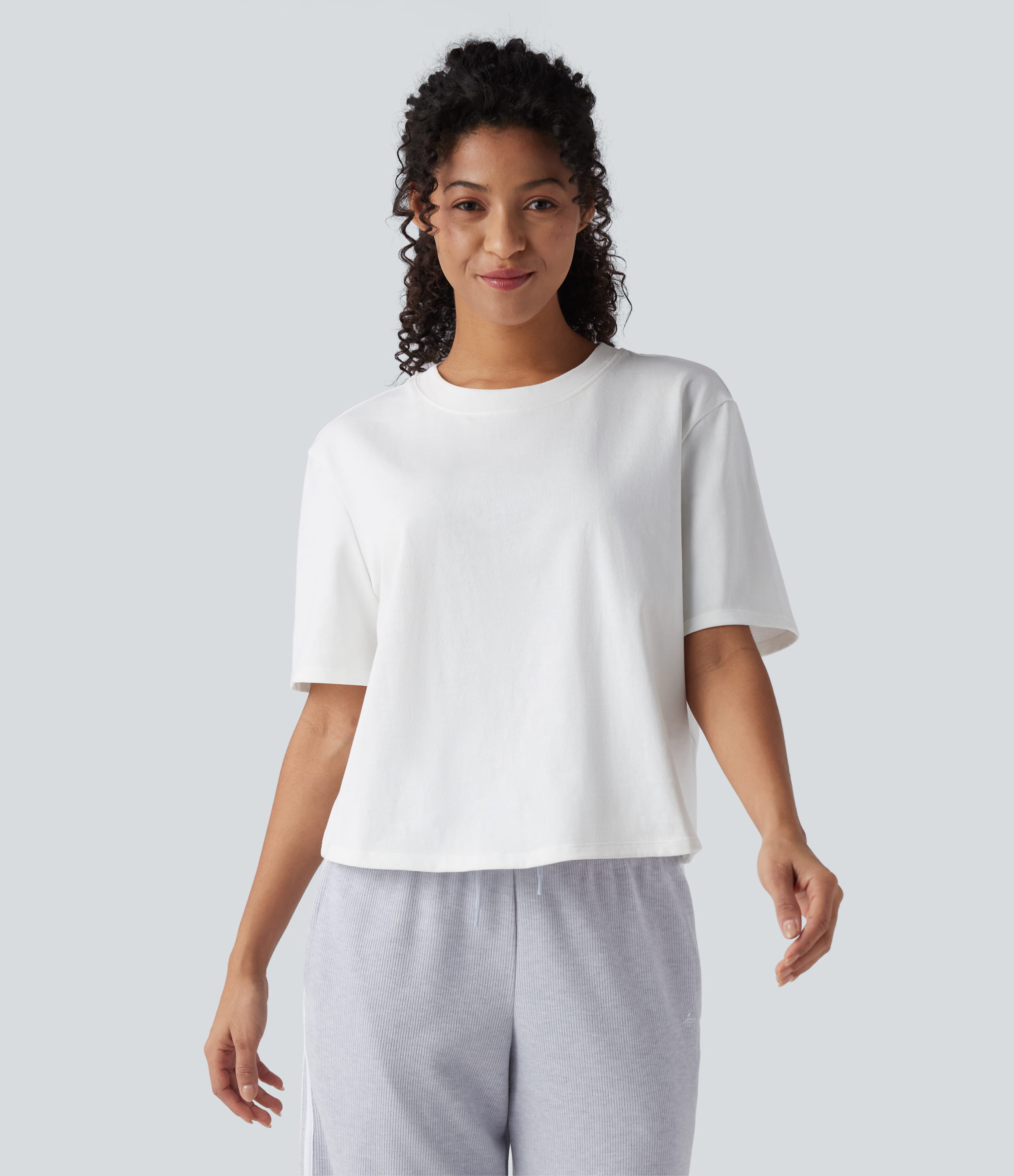 Lässiges Boxy-T-Shirt aus Baumwolle mit Rundhalsausschnitt und kurzen Ärmeln