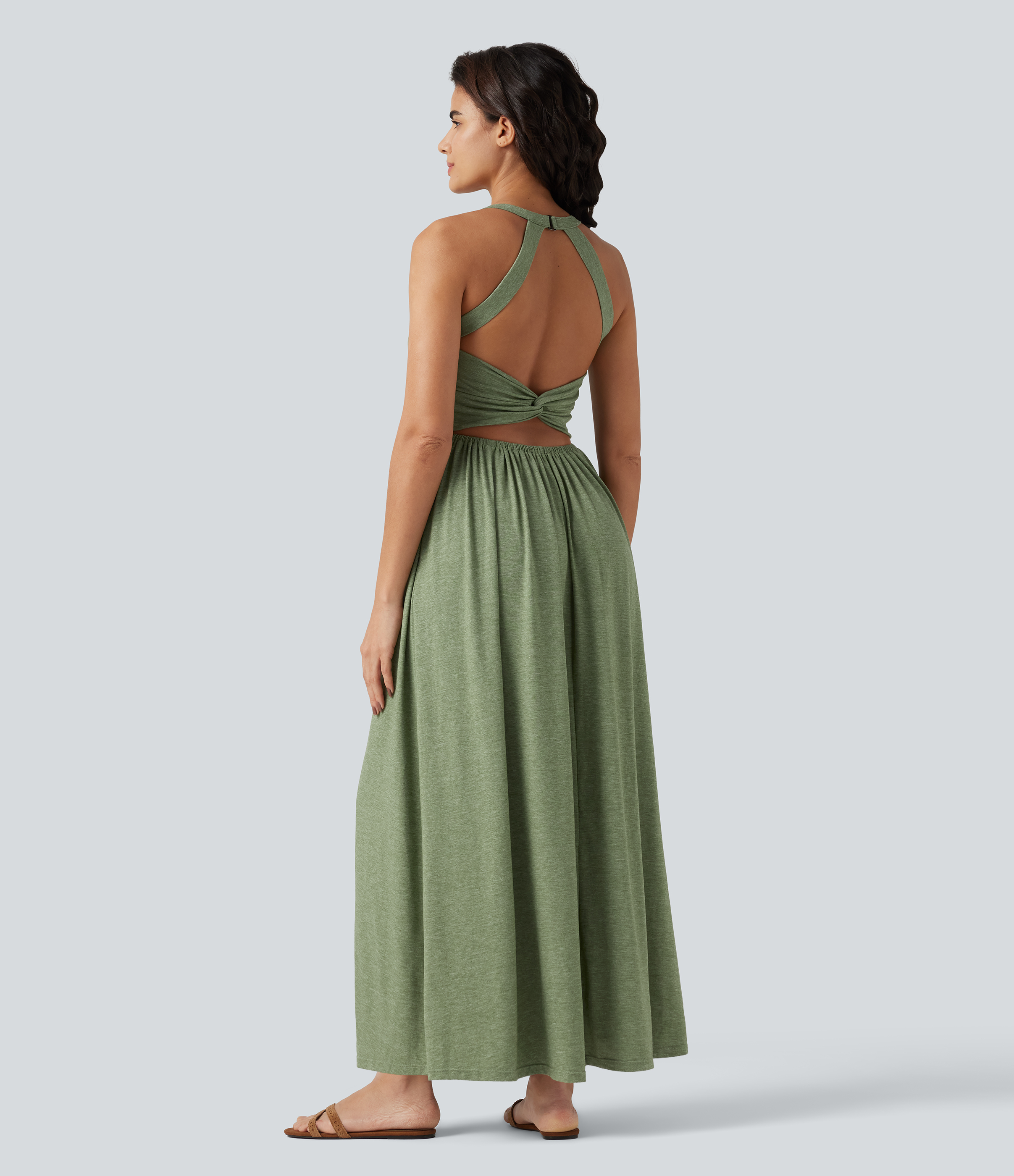 Rückenfreies, gedrehtes Urlaubs-Maxikleid mit Seitentaschen und Schlitz