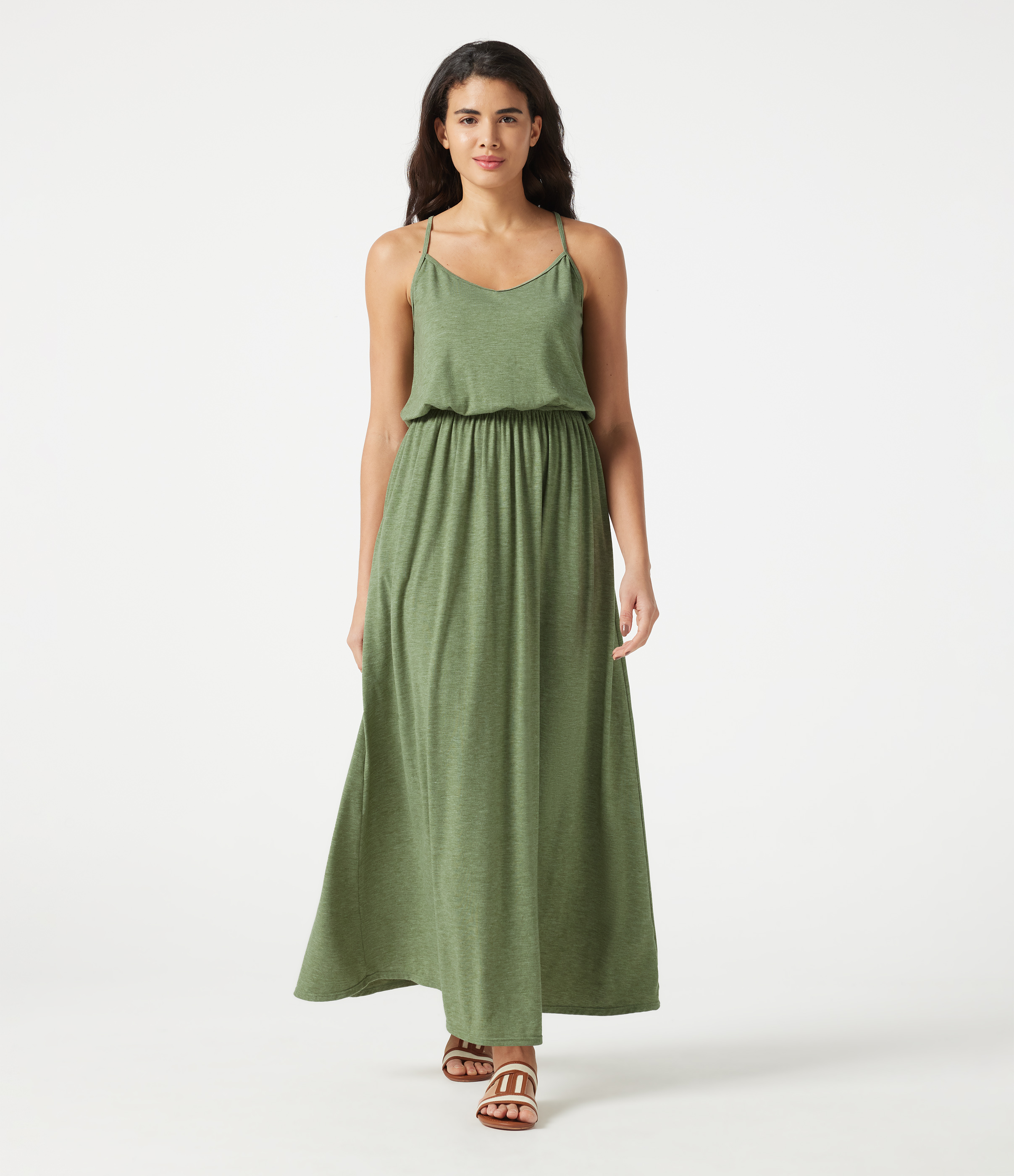 Fließendes Urlaubs-Maxikleid mit Seitentaschen und verstellbaren Trägern