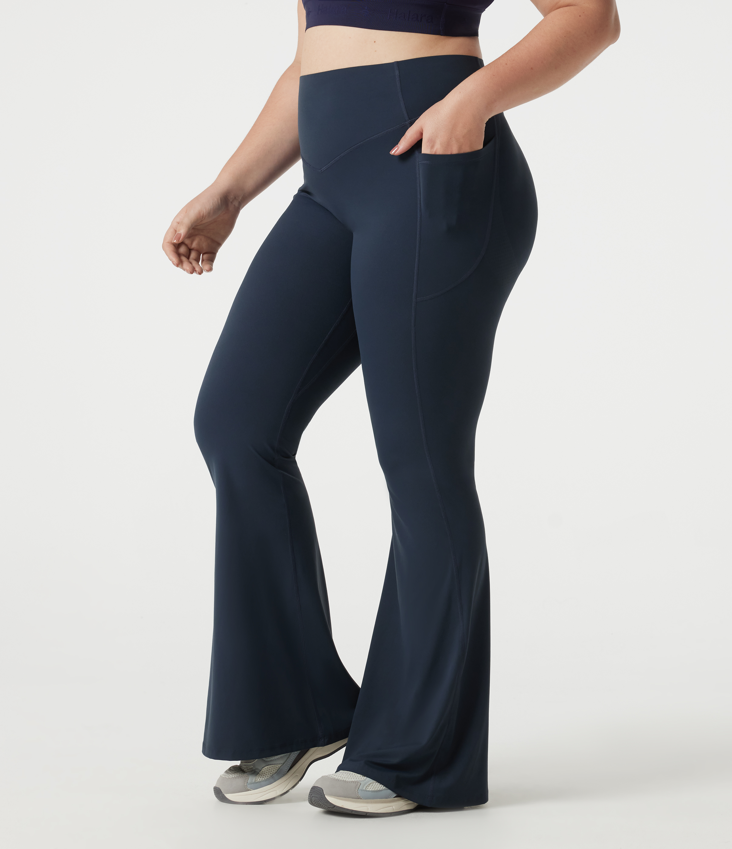 Halara UltraSculpt™ Plus Size High Waisted Scrunch Butt Lifting Tummy Control Shaping Yoga Flare Leggings with Pockets