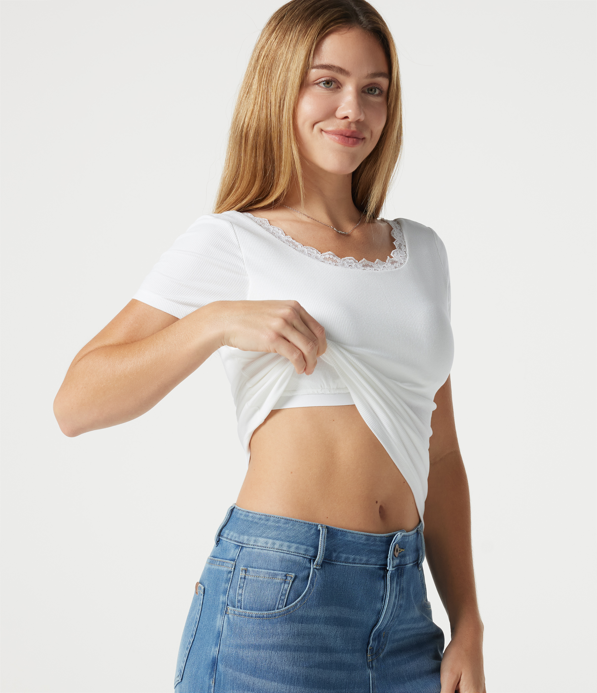 Ribbed Knit Scoop Neck U Back Short Sleeve Contrast Lace Built-in Bra Casual T-Shirt