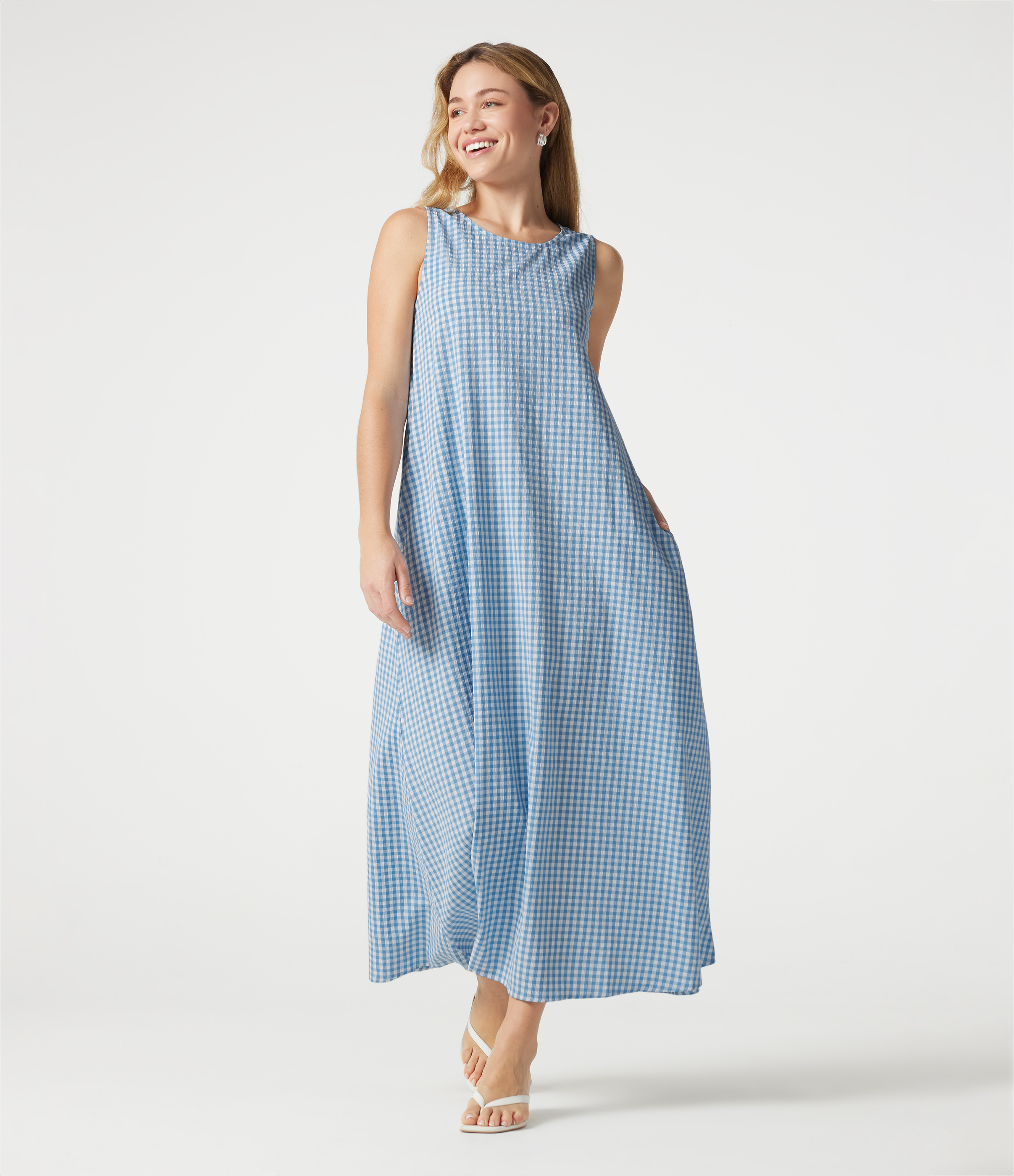 Round Neck Sleeveless Midi Crinkle Gingham Casual Tank Dress with Pockets