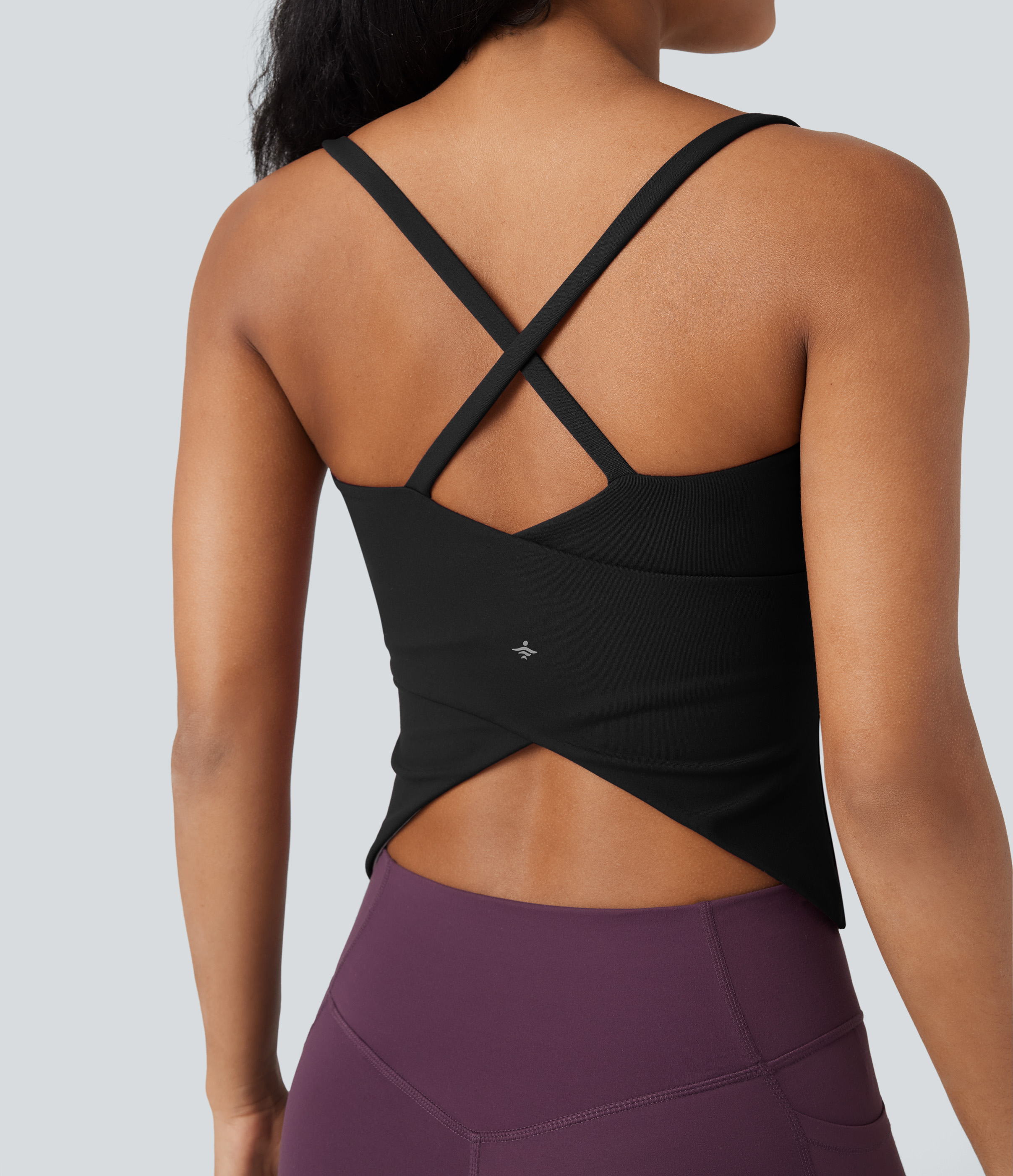 Ausgeschnittenes Neckholder-Top mit Rückenkreuzung und überlappendem Saum für Yoga