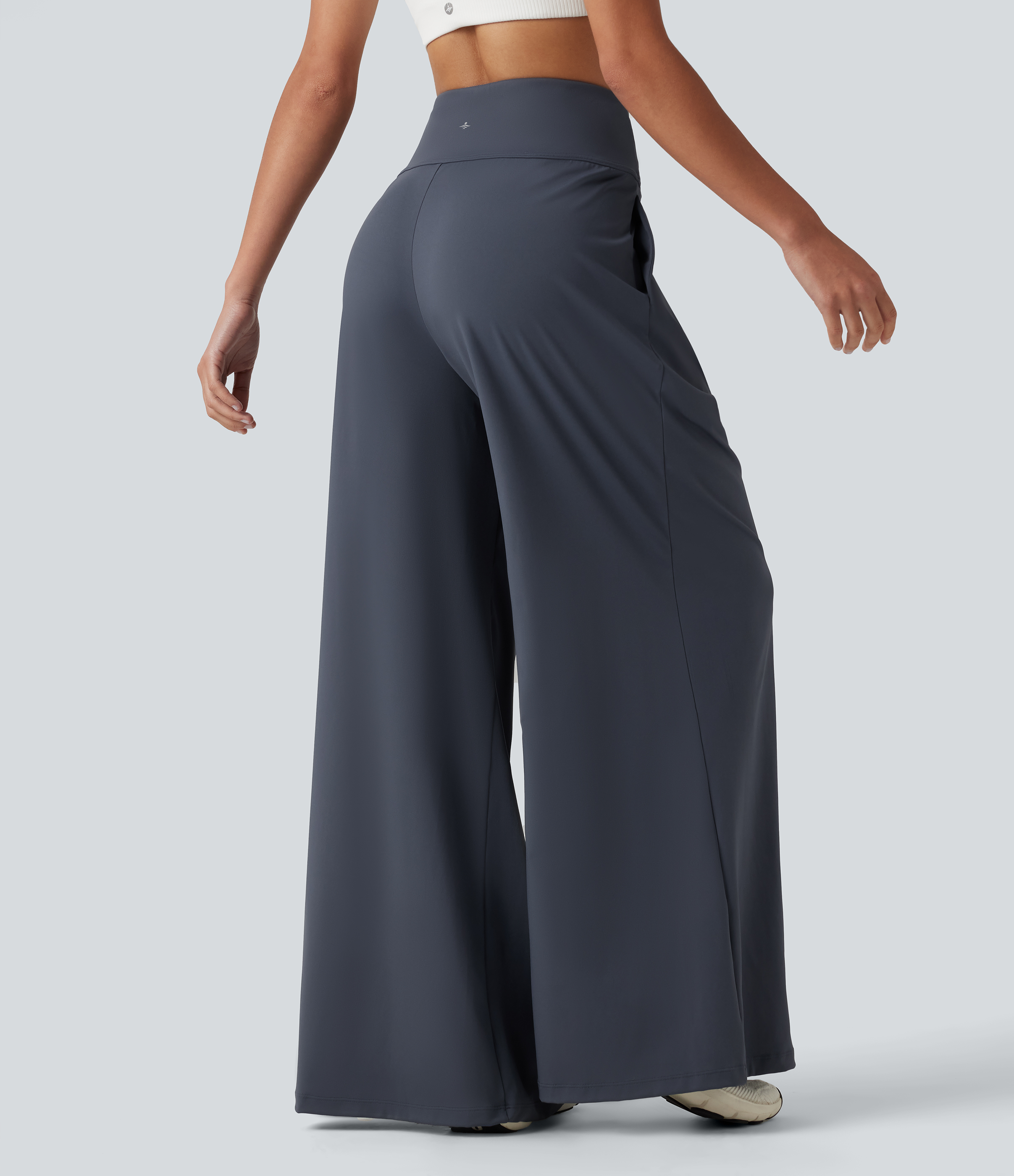 Fog Grey Blue SoftlyZero™ Pantalon de yoga ample, plissé et aérien, taille haute InstantCool, avec poches / 2
