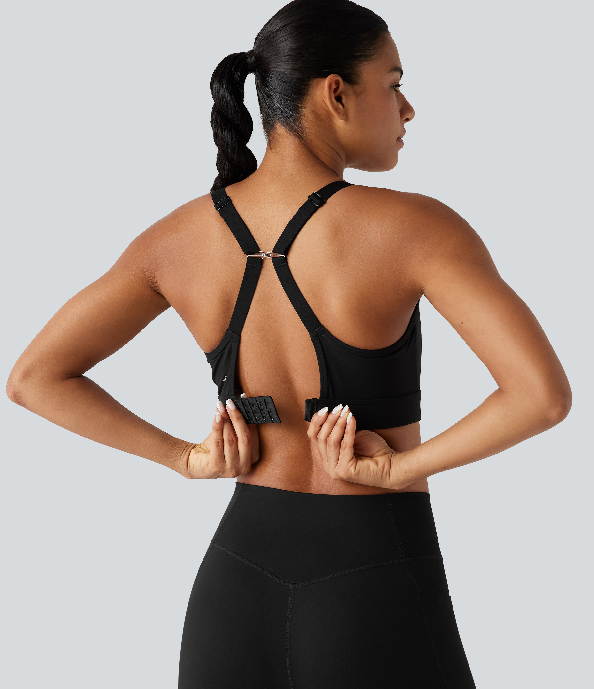 Halara Medium Support U-Neck Backless Adjustable Buckle Molded Spacer Training Sports Bra  - Black - M push up bra strapless bra backless bra