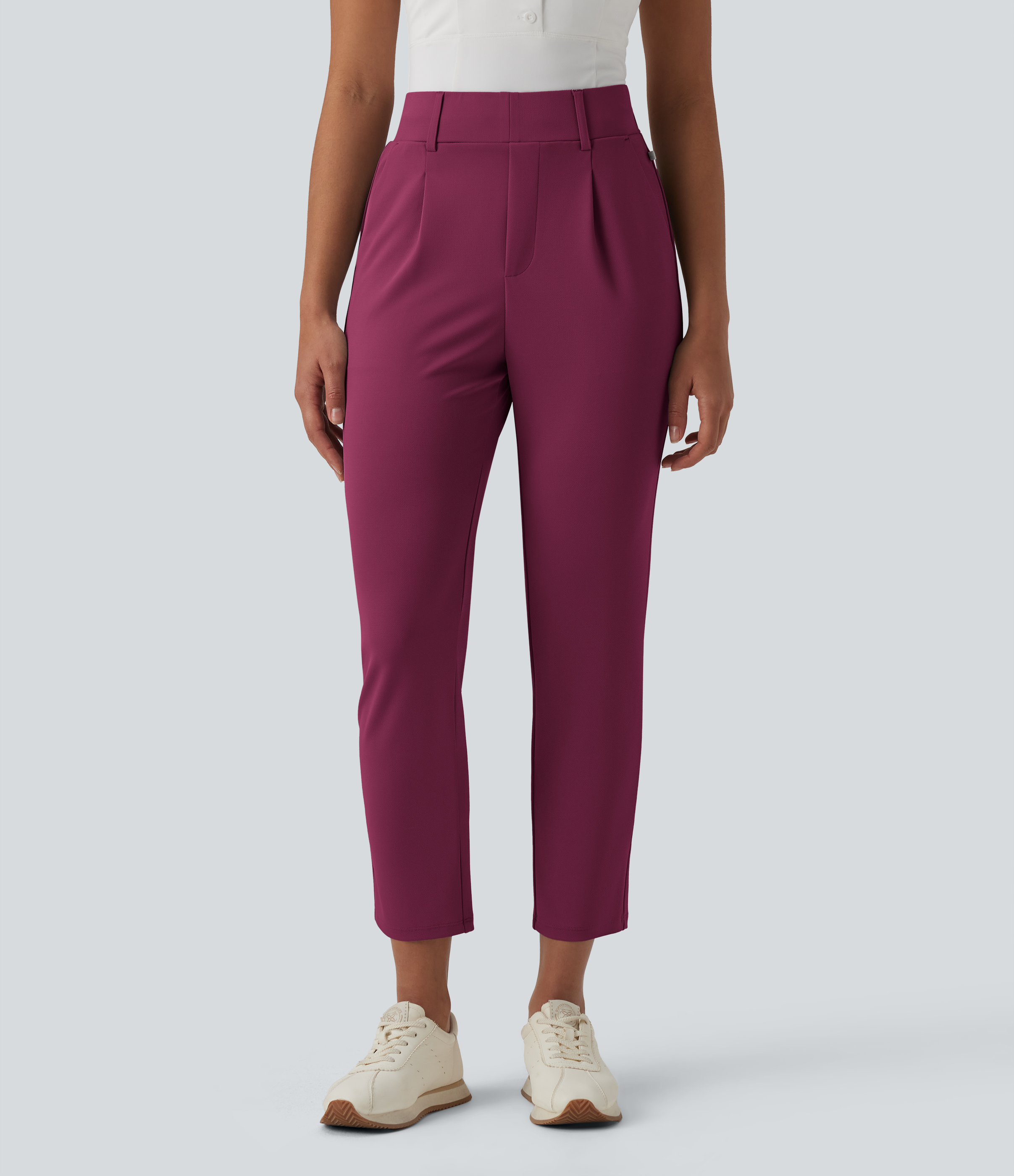 Schmal zulaufende Golfhose aus Krepp mit hohem Bund und Seitentaschen