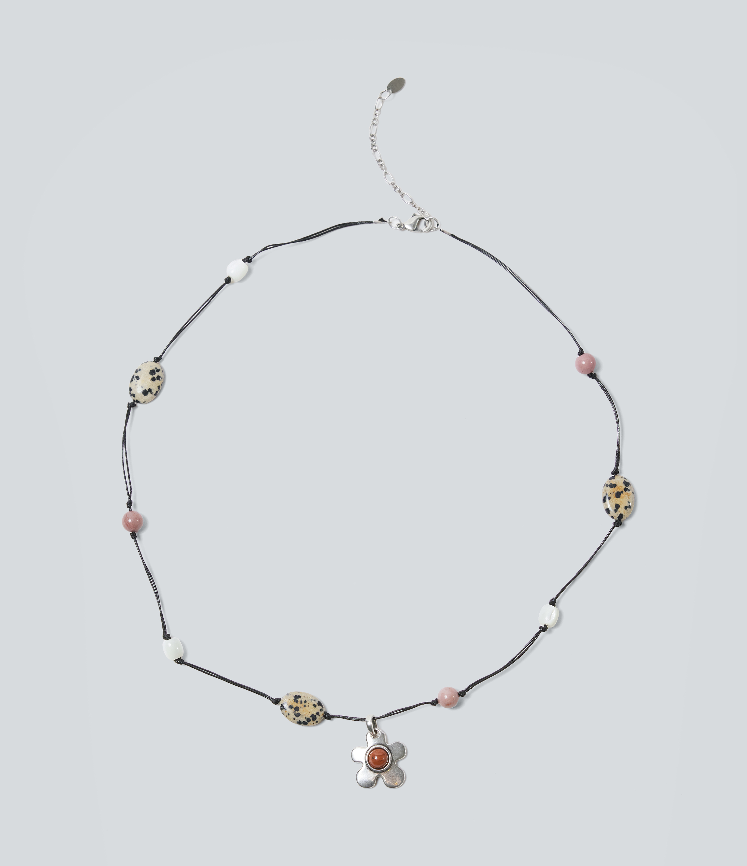 Collier style vacances à pendentif fleur en pierre