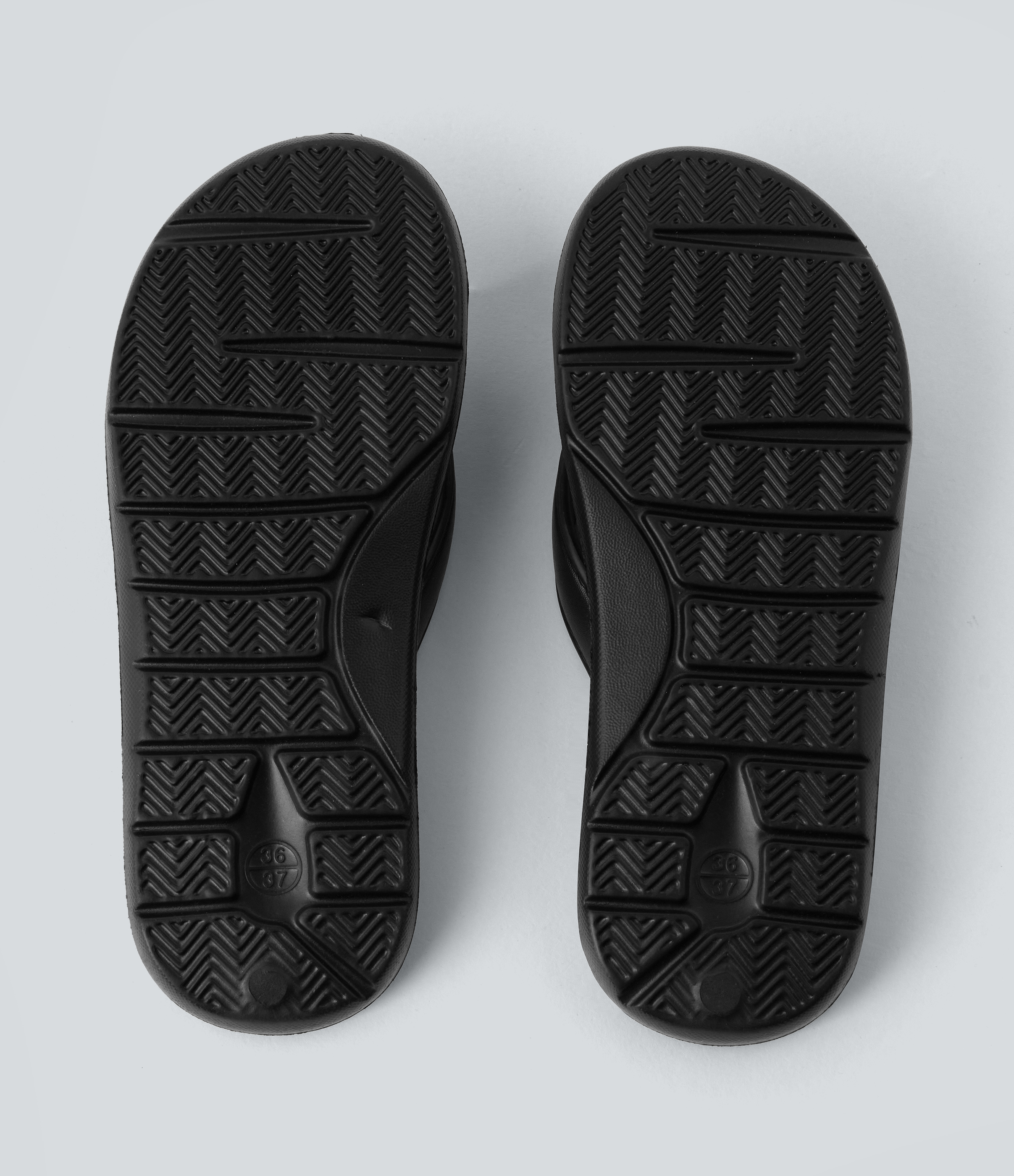 Black Plain Flip Flops / 2
