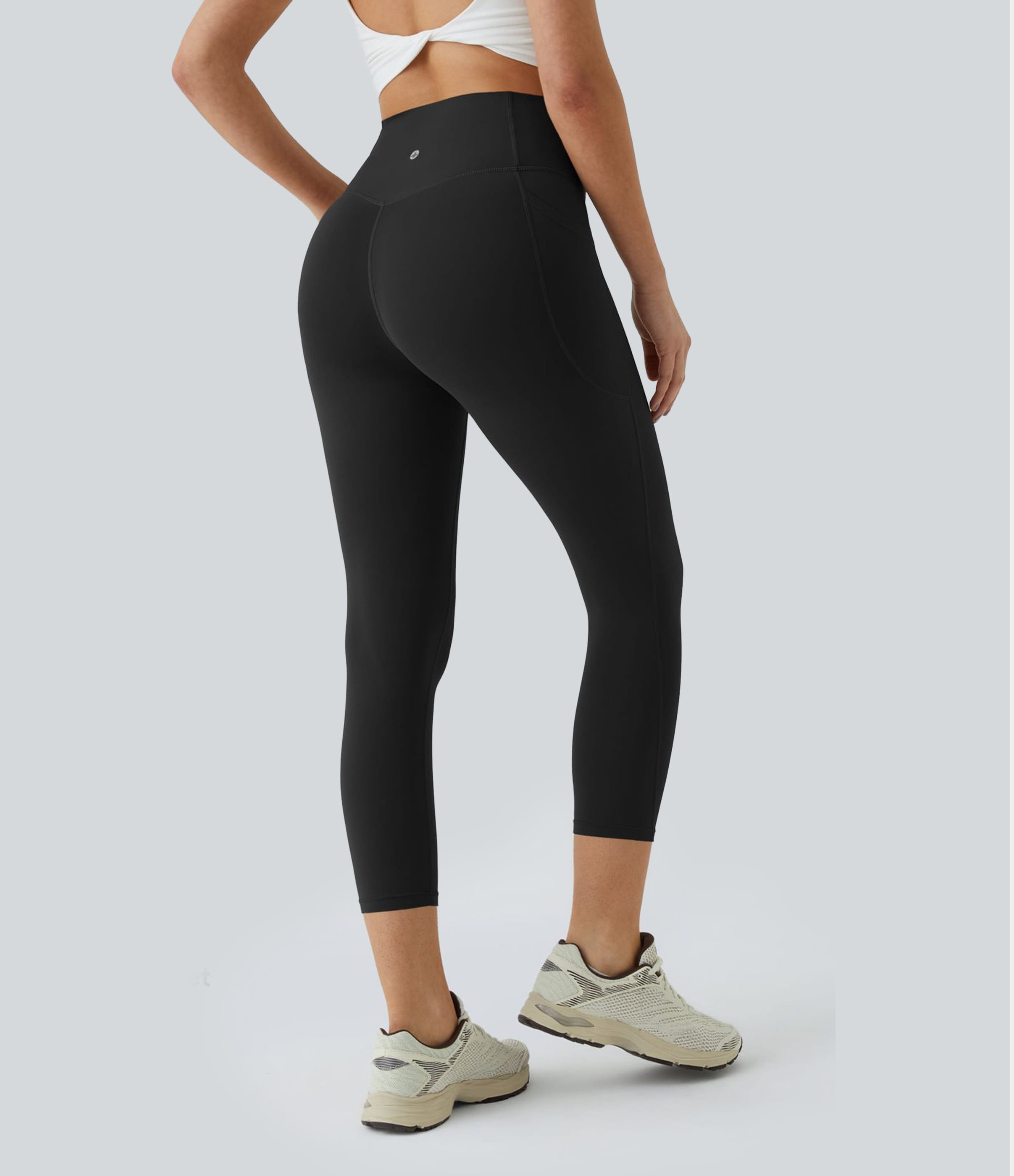 Halara UltraSculpt™ High Waisted Tummy Control Pocket Shaping Training Capri Leggings