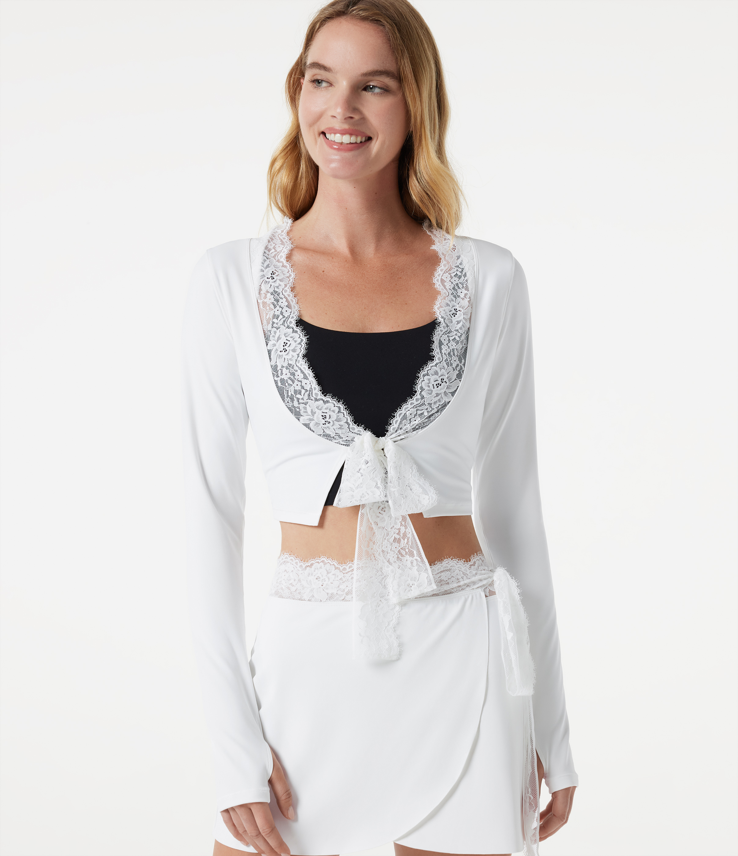 SoftlyZero™ Plush Long Sleeve Thumb Hole Tie Front Contrast Lace Cropped Yoga Sports Top