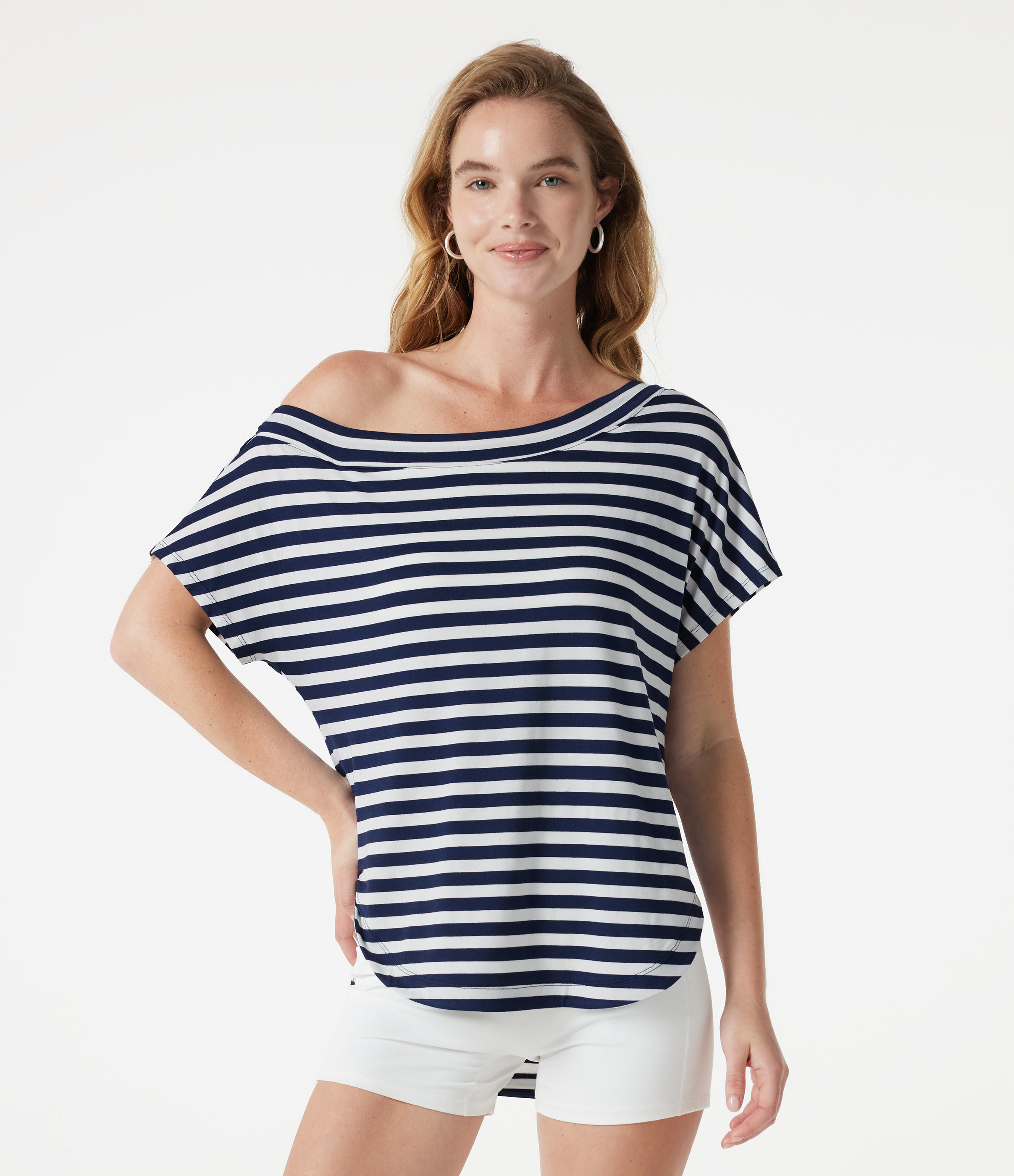 Ashen Stripe Top casual asymétrique épaule dénudée à rayures, manches courtes, ourlet incurvé et brassière intégrée / 2