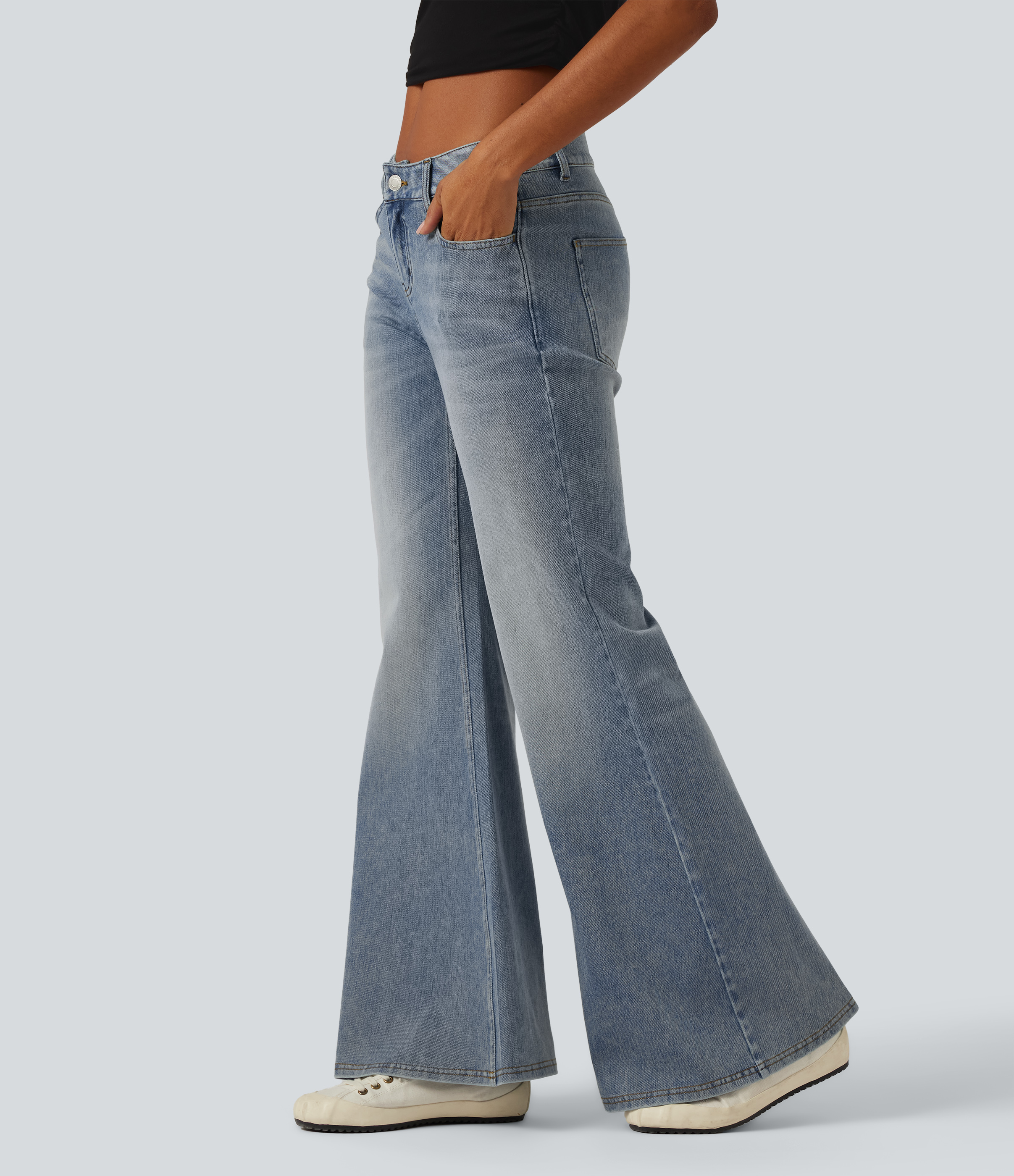 Sunset Blue Denim Halara Flex™ vaqueros acampanados de tiro bajo, informales, con bolsillos / 2