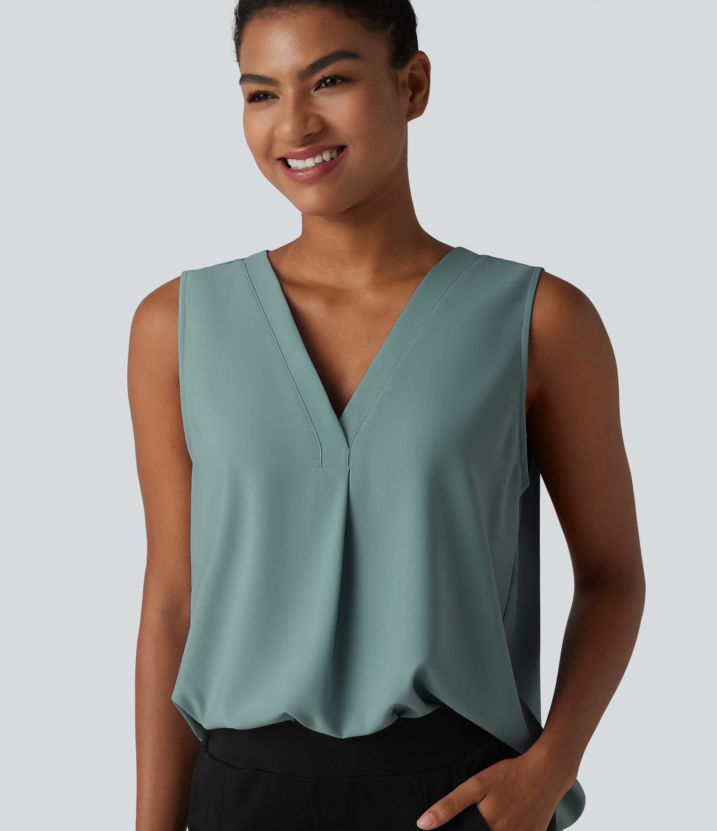 Wrinkle-Resistant V Neck Sleeveless Oversized Work Blouse