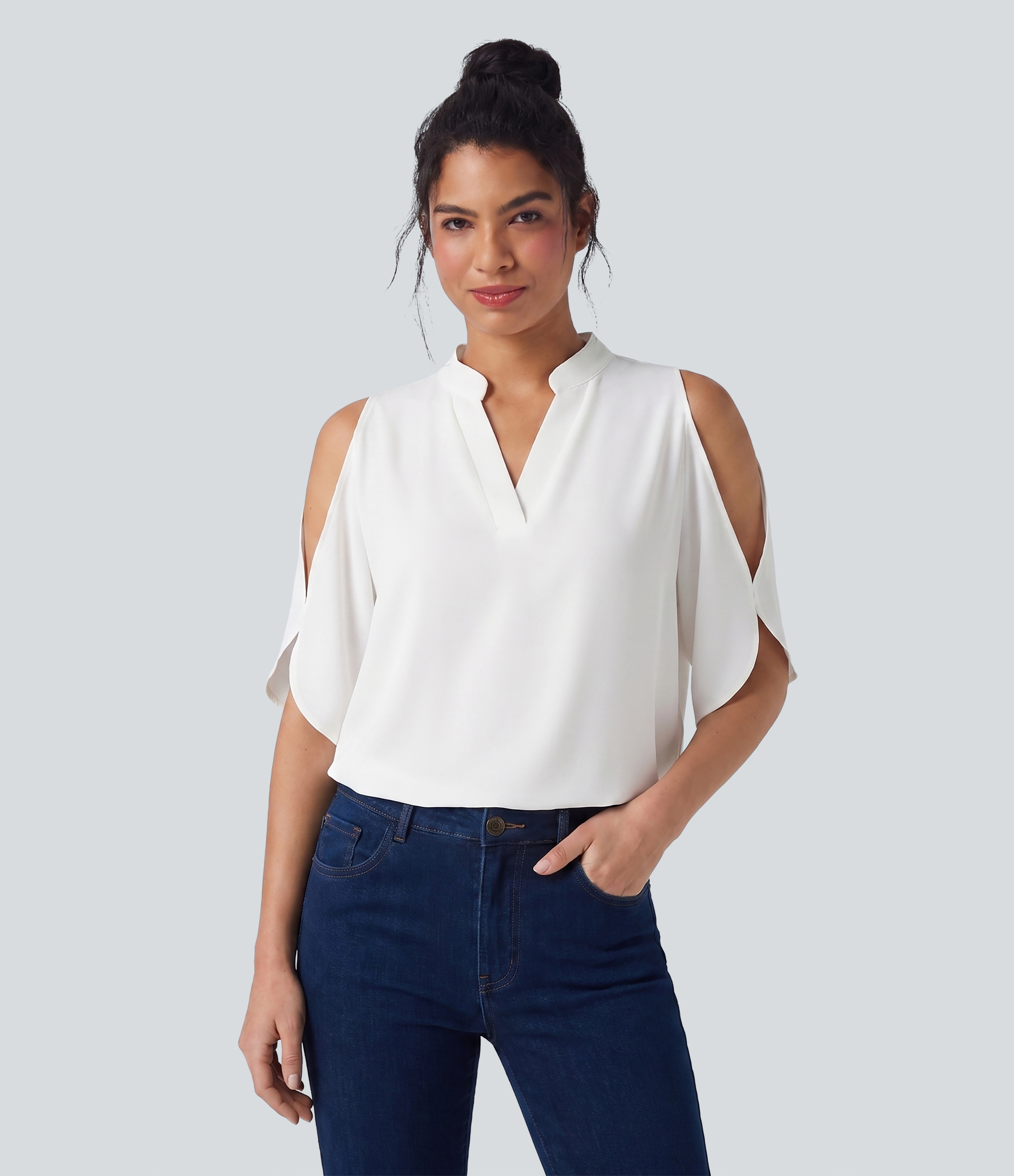 Kurzarm-Bluse mit V-Ausschnitt und Cut-out für die Arbeit