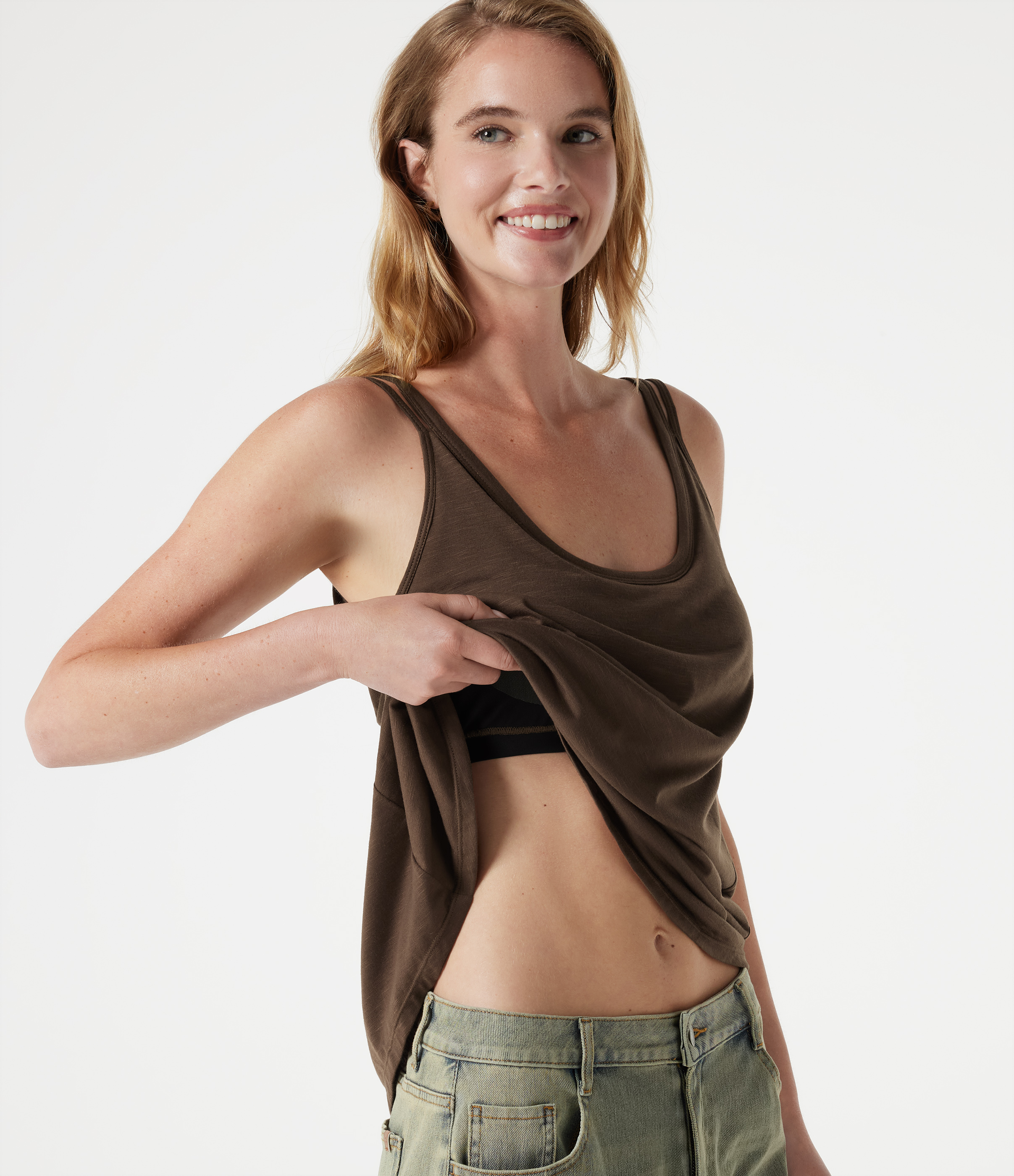 U-Neck Built-in Bra Loose Fit Casual Tank Top