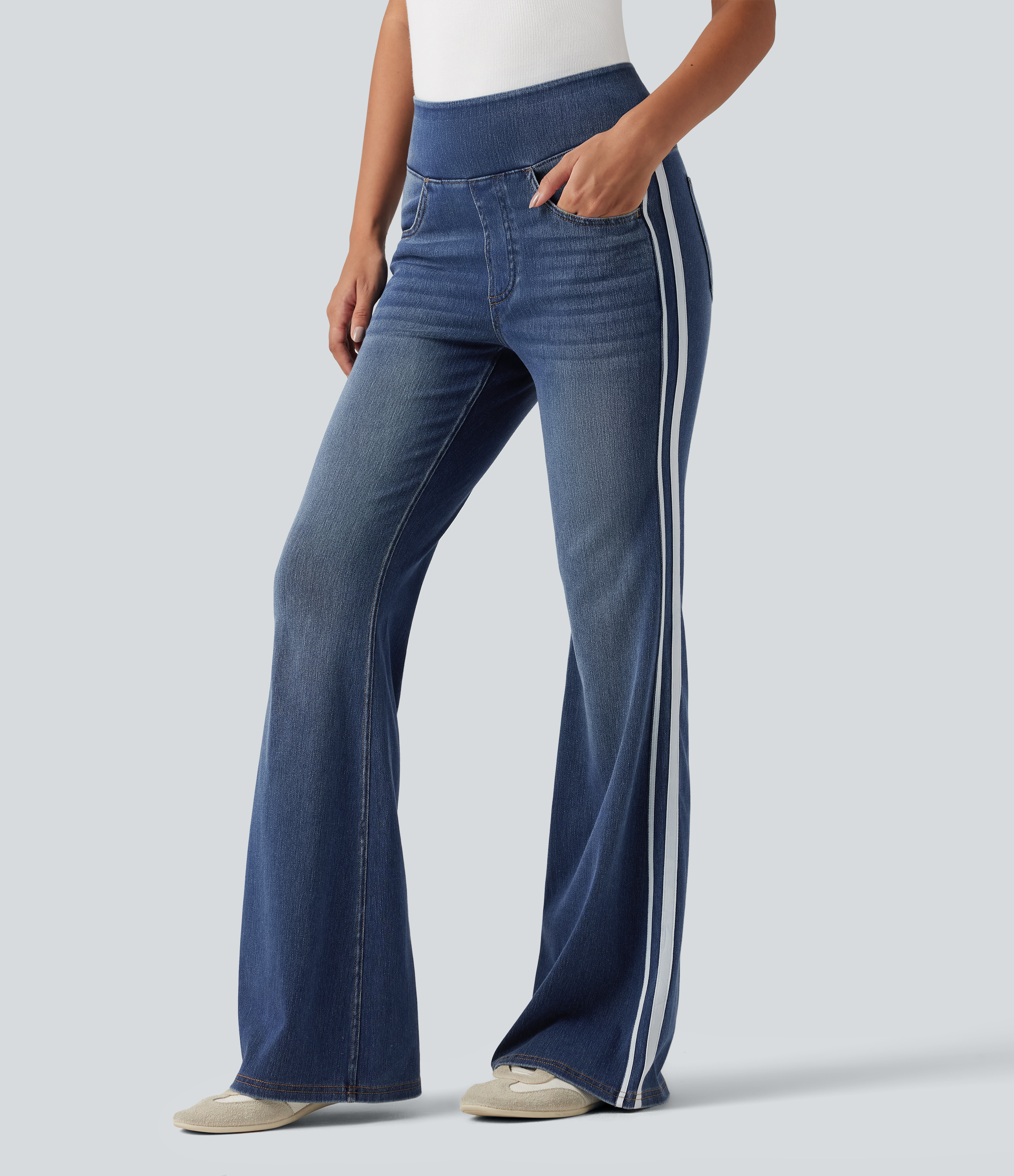 Halara Flex™ jeans casual lavados, de tiro alto, acampanados y a rayas, con bolsillos