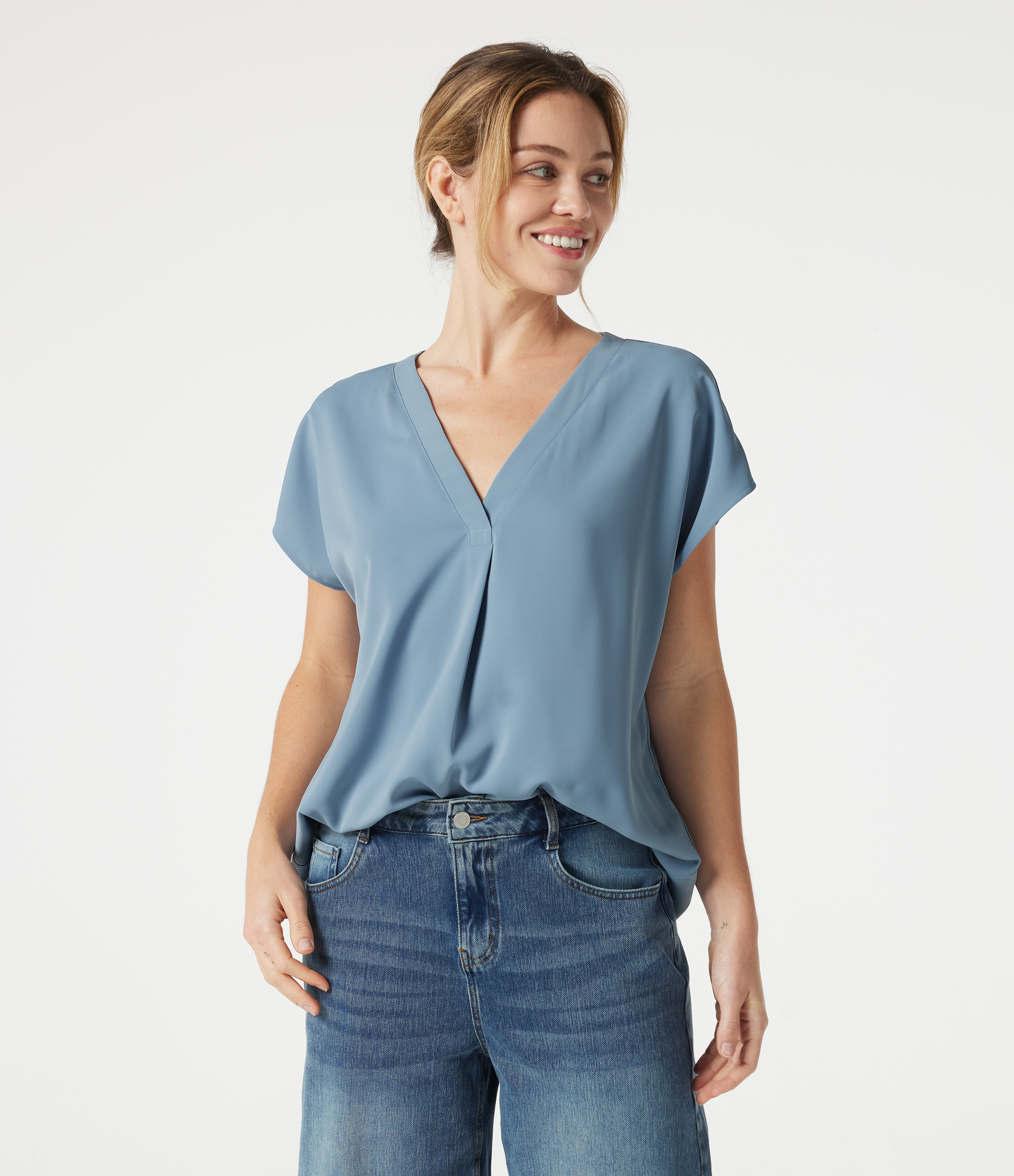 Wrinkle-resistant V-neck Short Sleeve Oversized Work Blouse