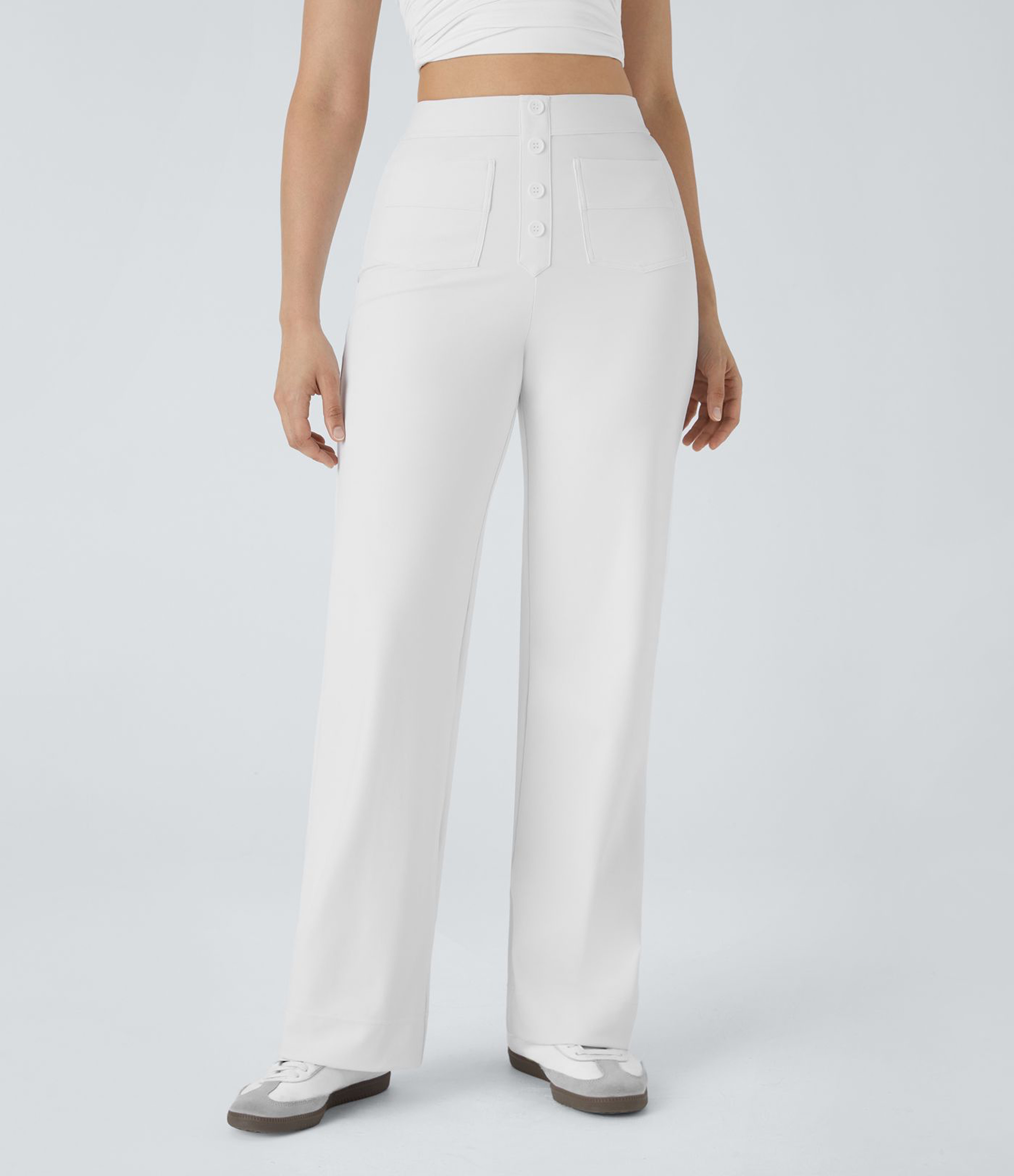 Lässige Stoffhose mit hohem Bund und mehreren Taschen und geradem Bein