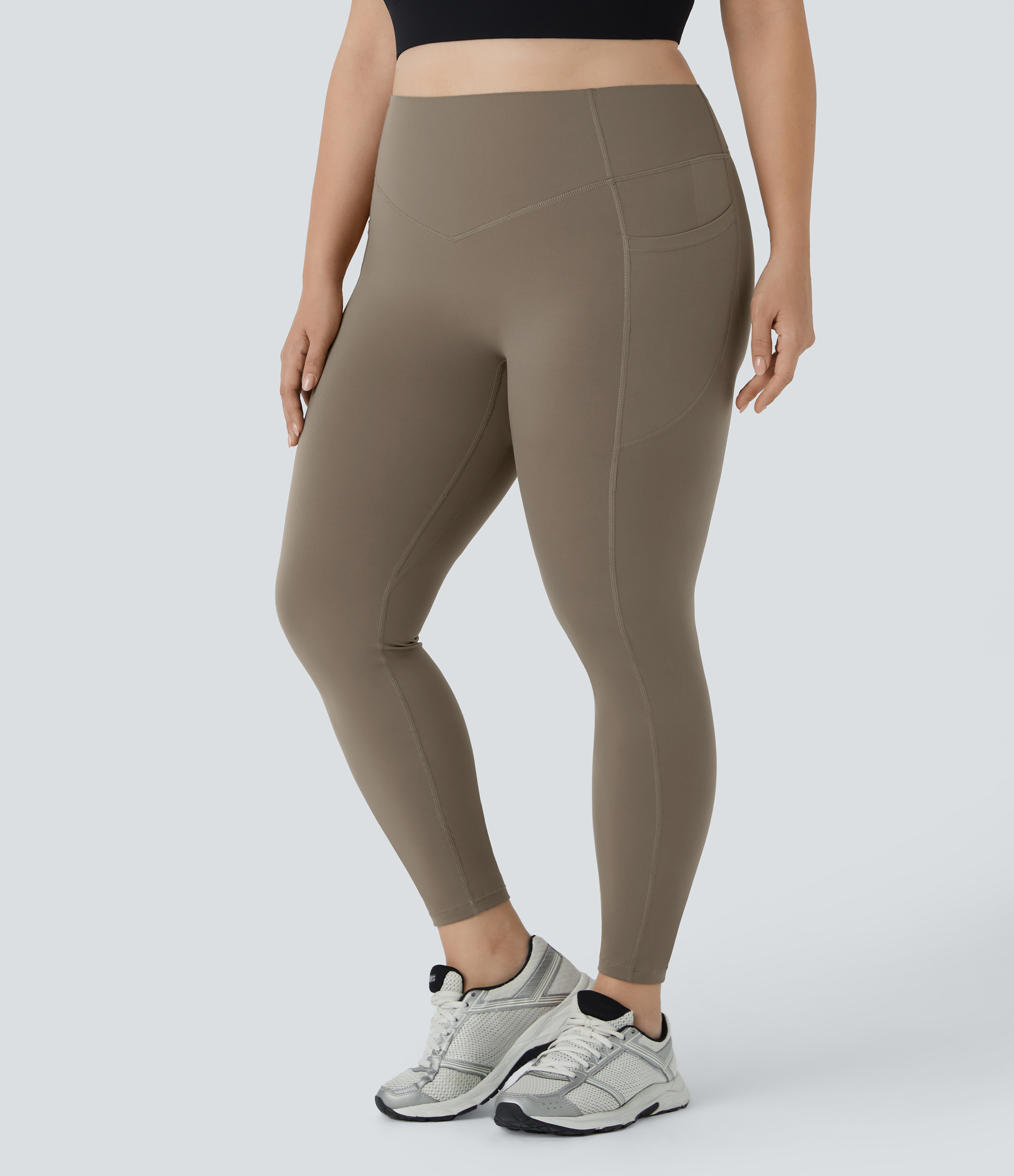 Dawn Brown Legging d'entraînement gainant galbant taille haute grande taille avec effet scrunch et poches Halara UltraSculpt™ / 2