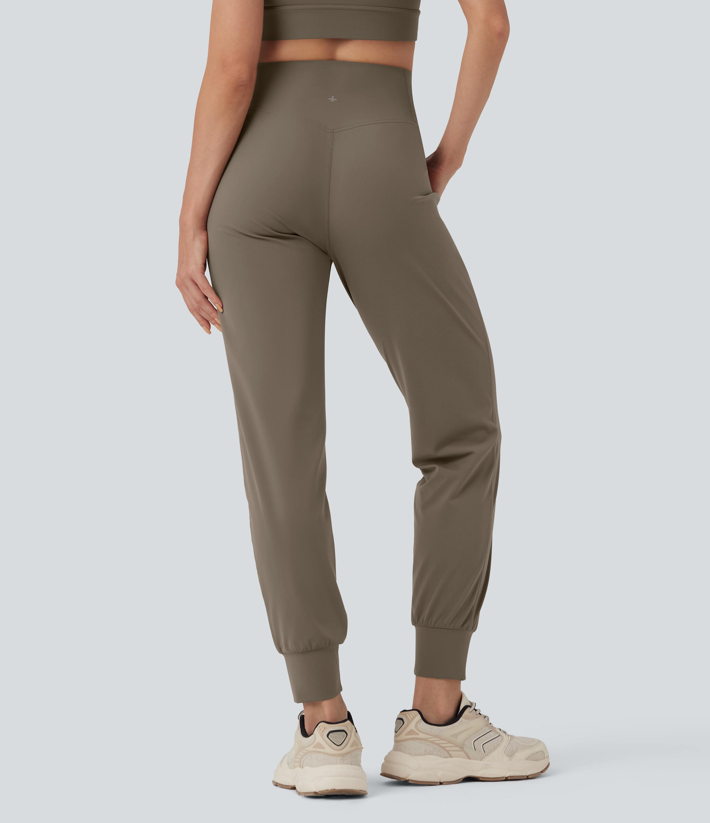 Dawn Brown Halara UltraSculpt™ hoch geschnittene, bauchformende Yoga-Jogger mit Taschen / 2