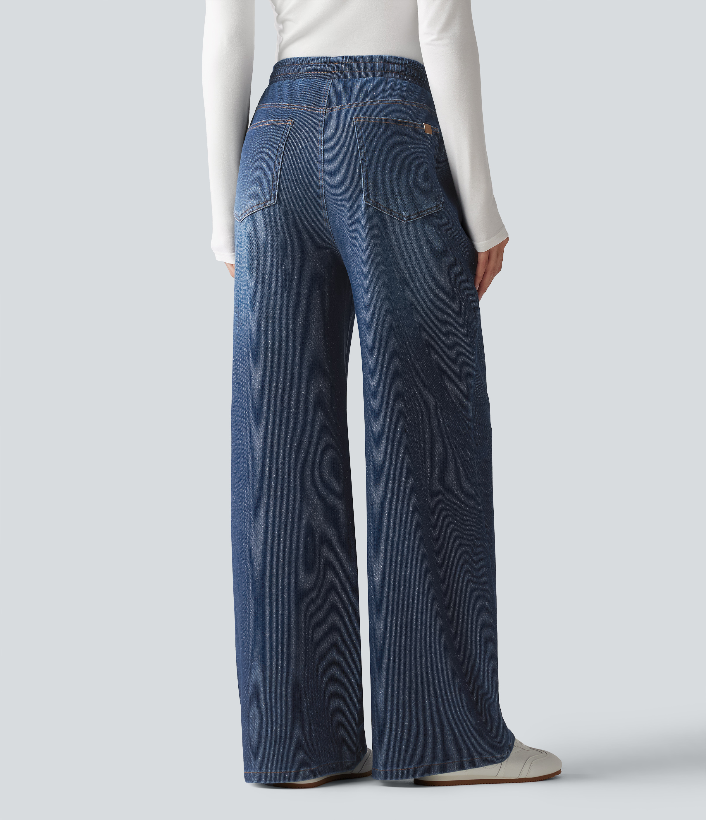 Estate Blue Denim Lässige, glänzende Denim-Joggers mit hohem Bund, mehreren Taschen, Kordelzug und weitem Bein / 2