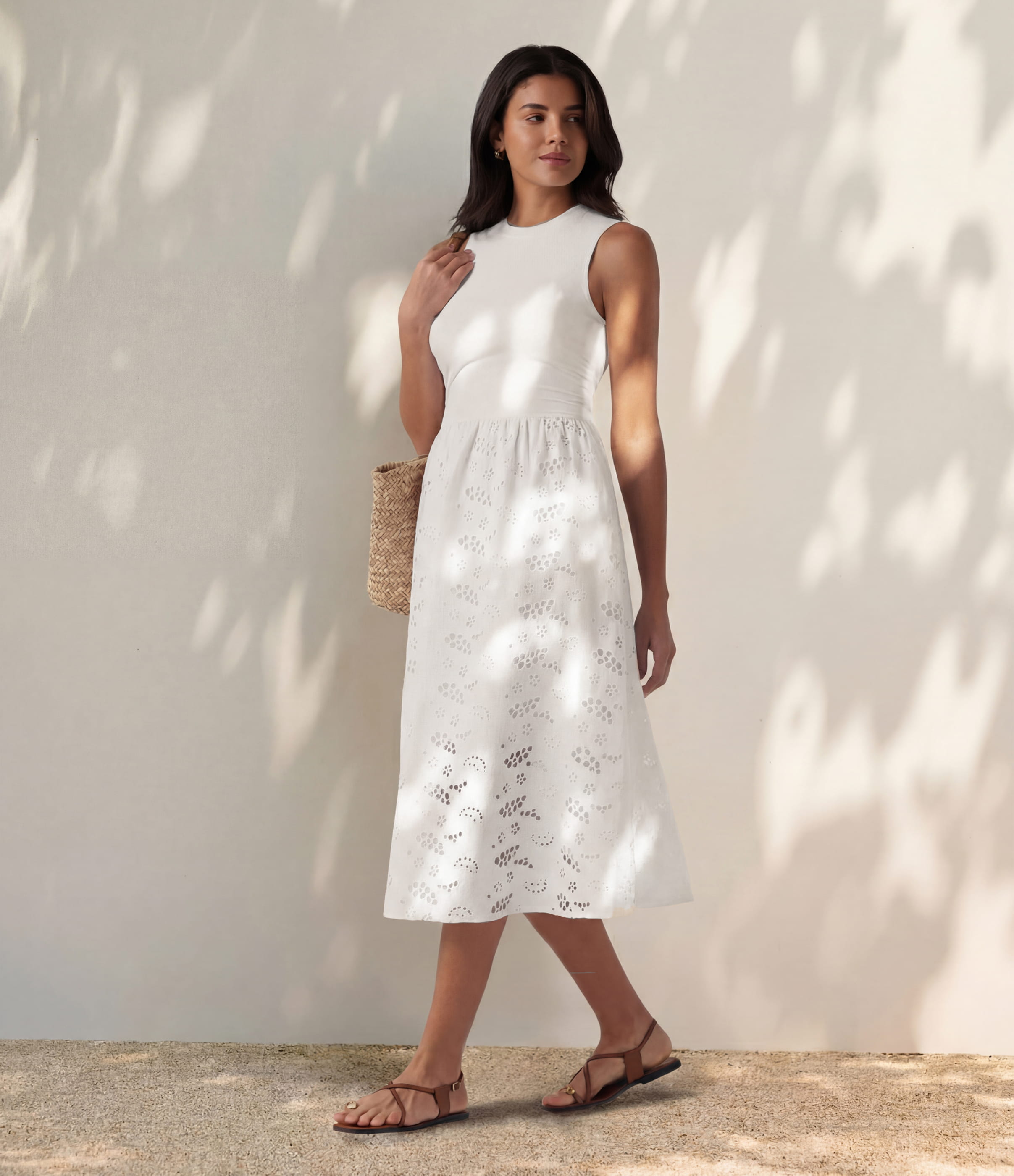 Robe midi de villégiature sans manches col rond à broderie anglaise, avec poches